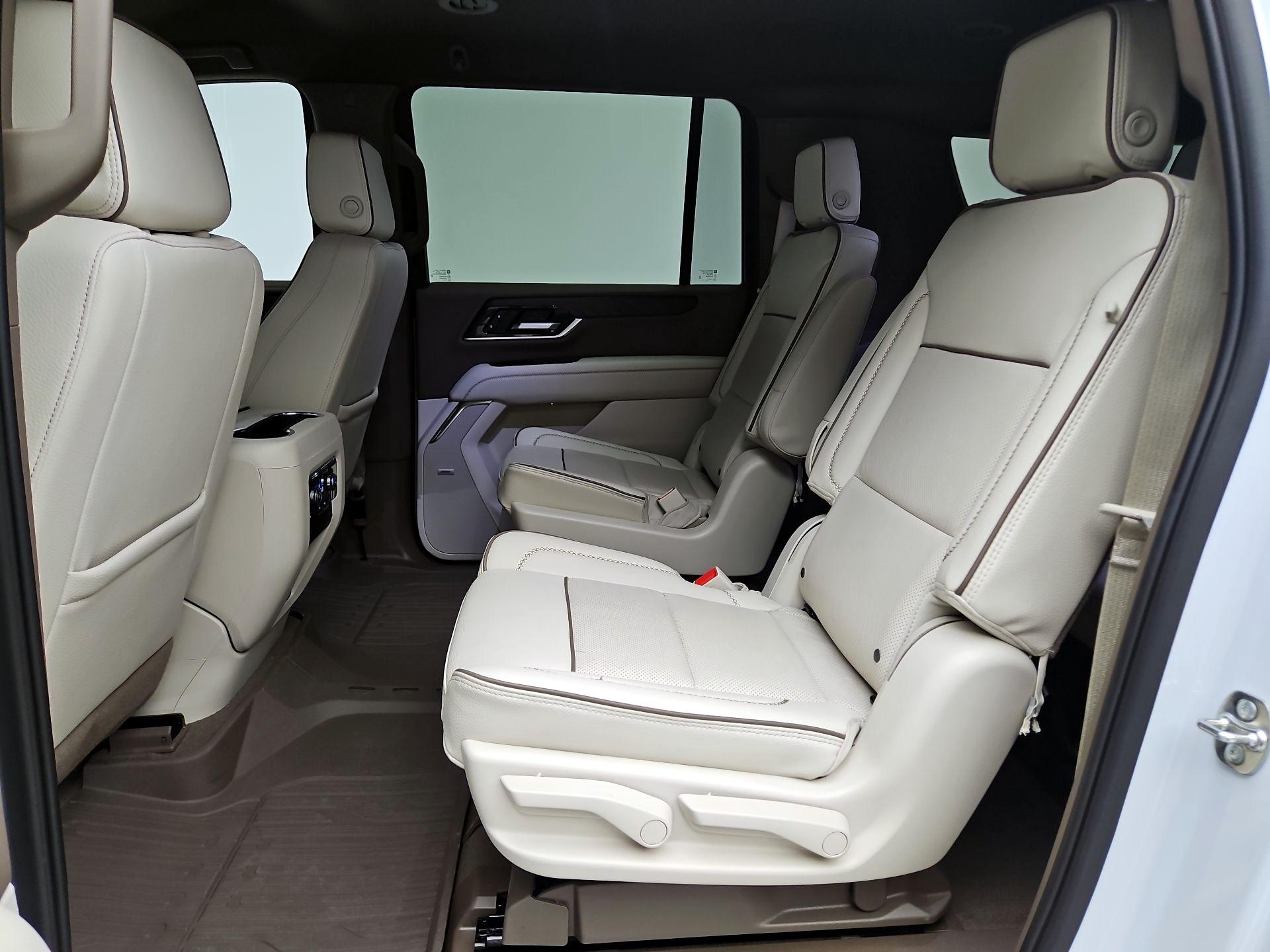 Thumbnail: 2026 GMC Yukon XL - 20
