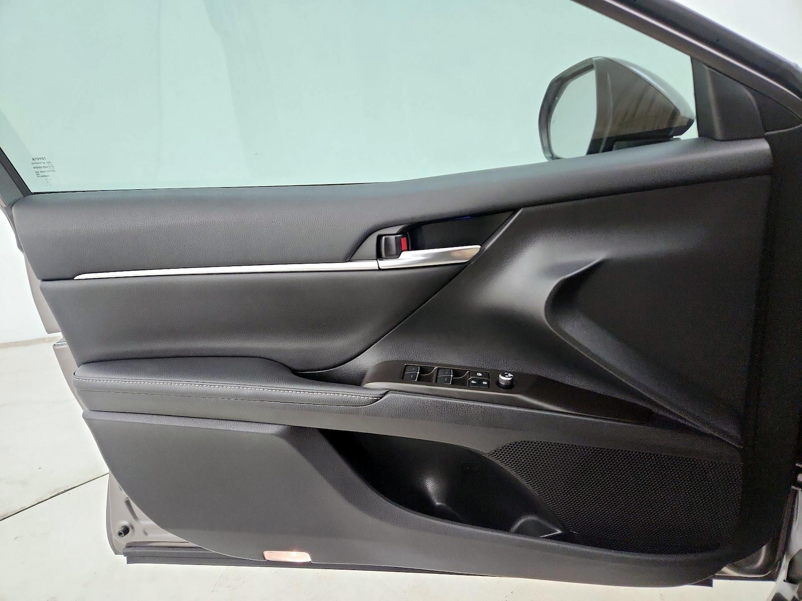 2023 Toyota Camry XSE - Photo 13
