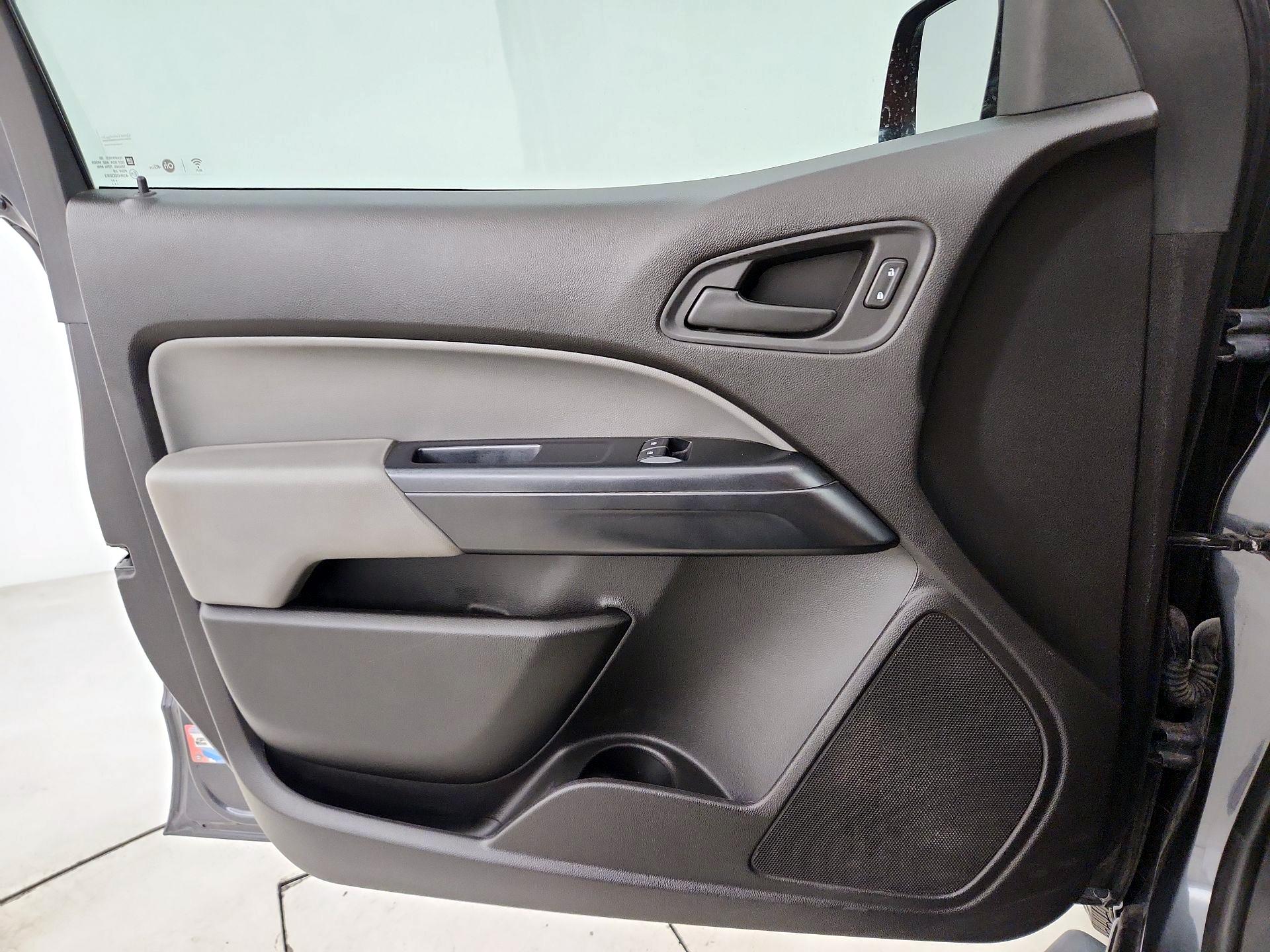 Thumbnail: 2017 GMC Canyon - 12