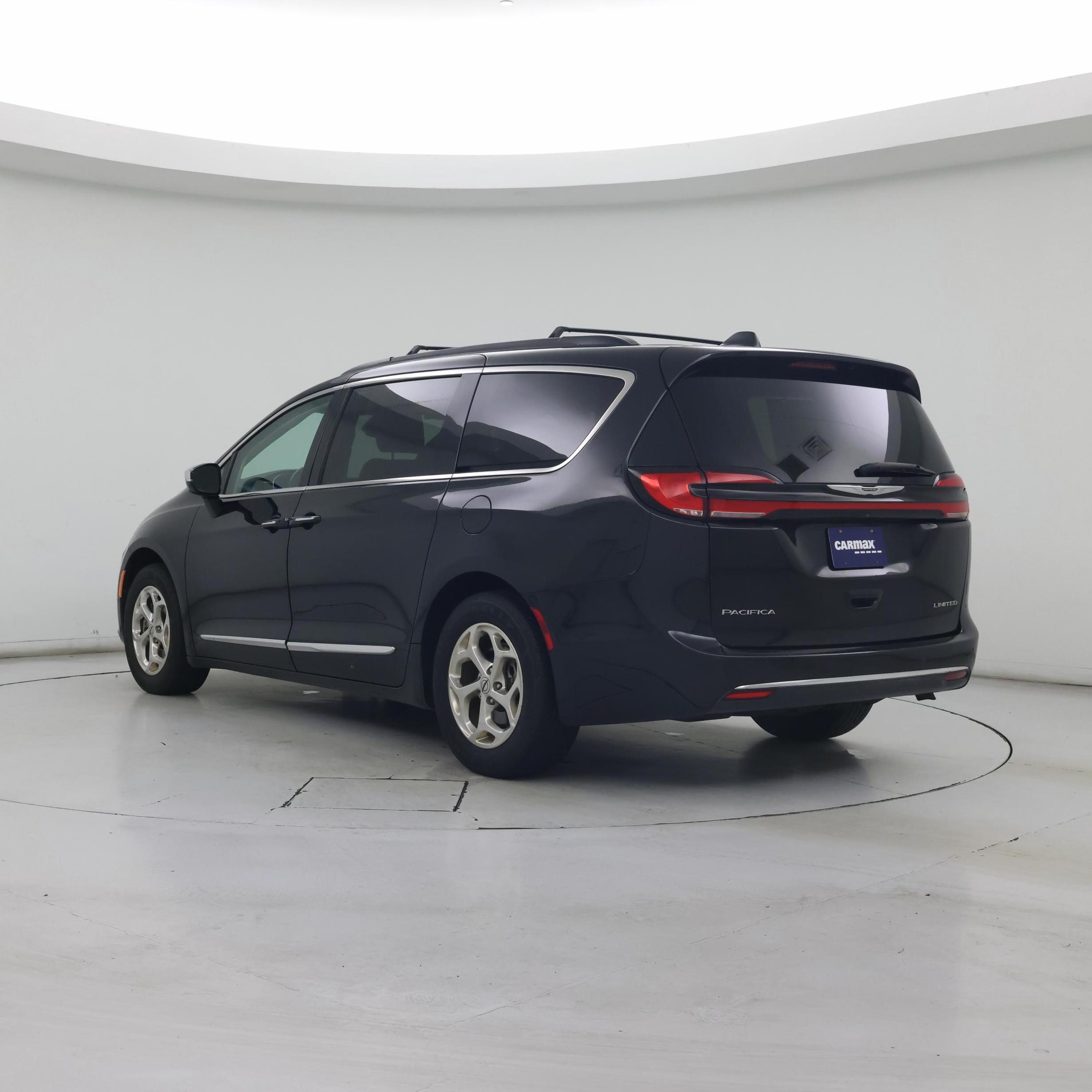 Thumbnail: 2022 Chrysler Pacifica - 2