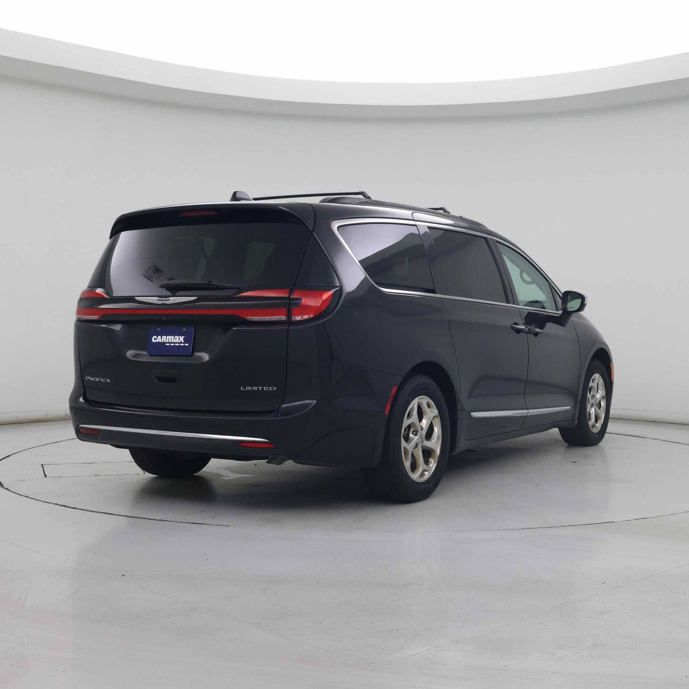 Thumbnail: 2022 Chrysler Pacifica - 8