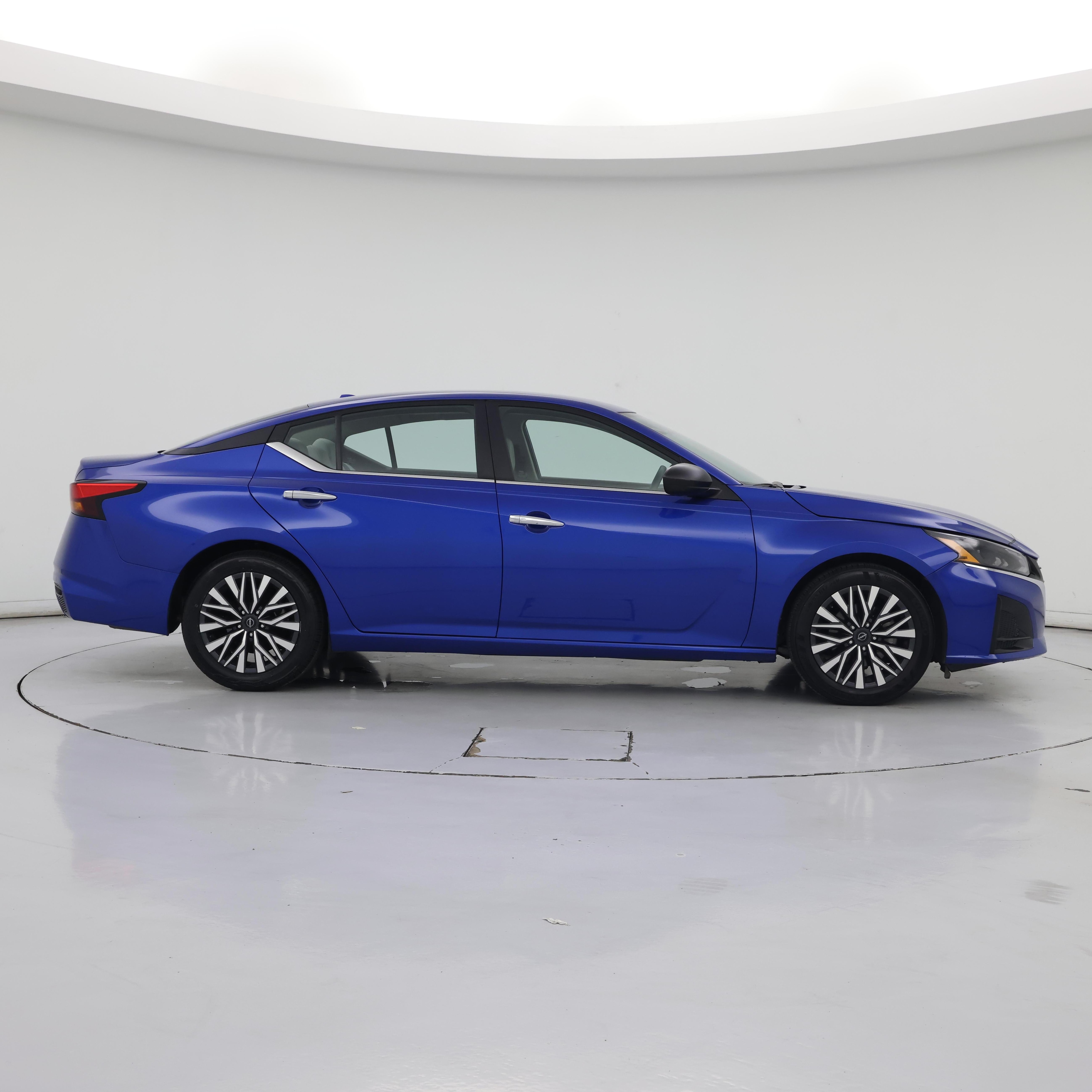 Thumbnail: 2025 Nissan Altima - 7