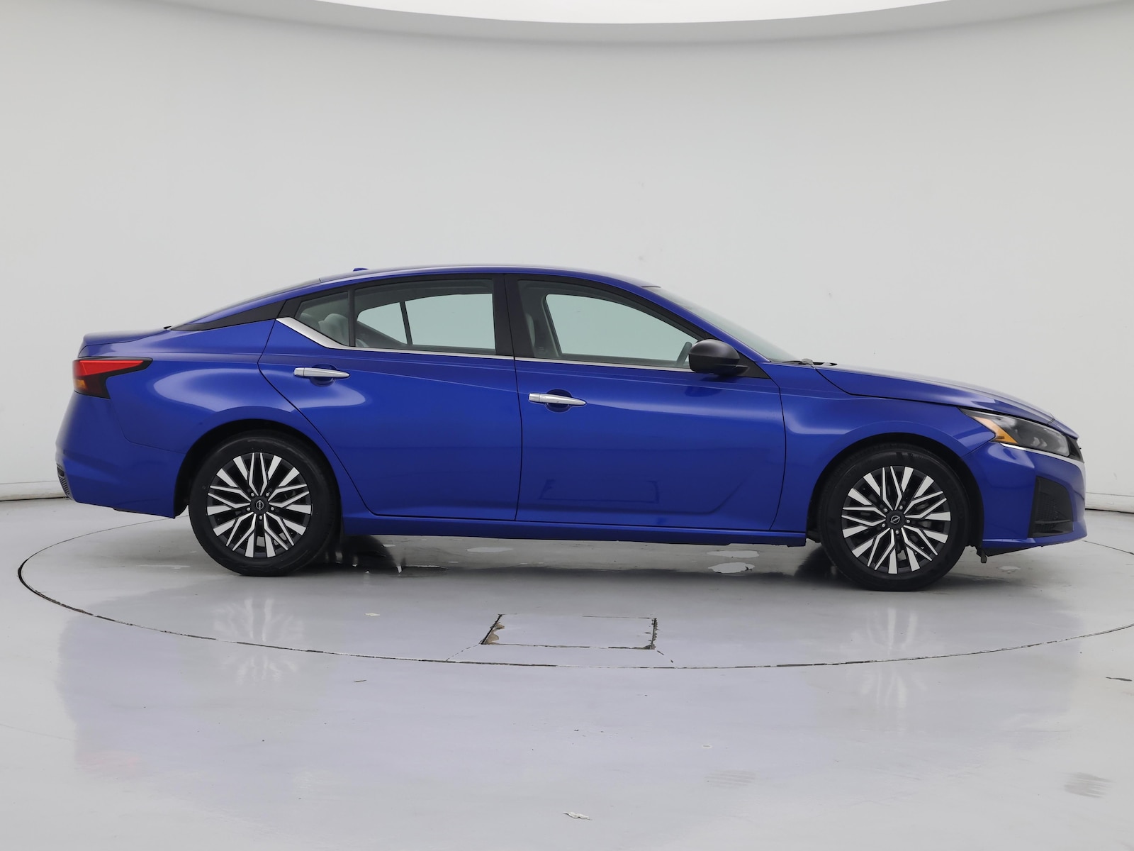 2025 Nissan Altima SV - Photo 8