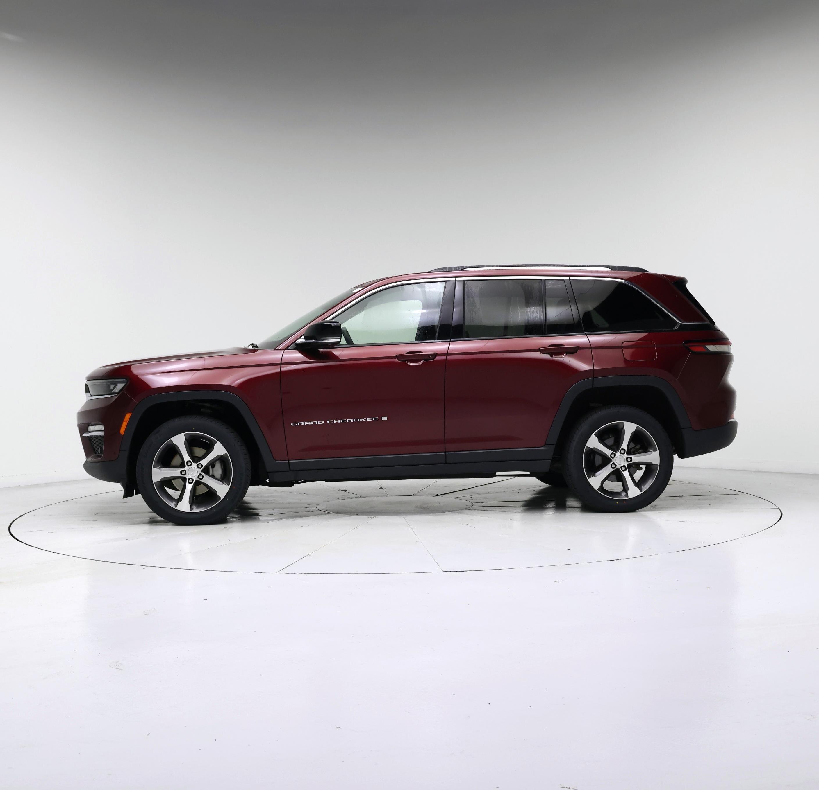 Thumbnail: 2023 Jeep Grand Cherokee - 3