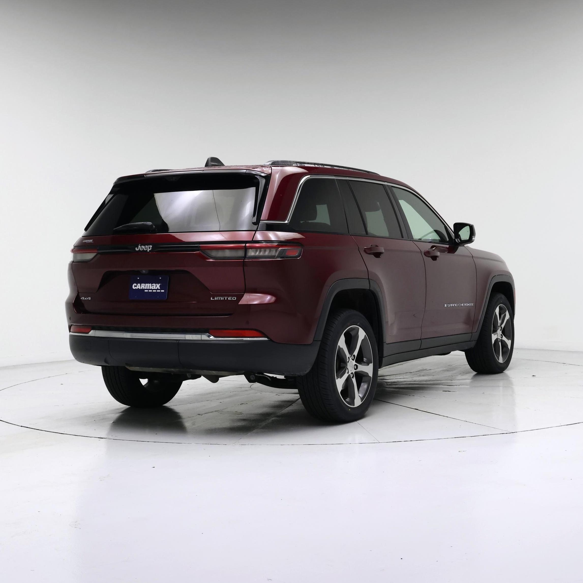Thumbnail: 2023 Jeep Grand Cherokee - 8