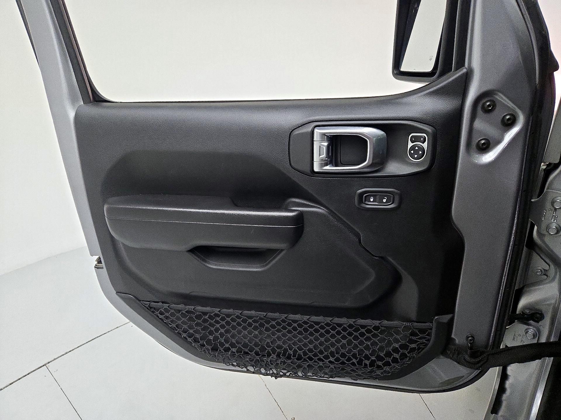 Thumbnail: 2021 Jeep Wrangler - 12