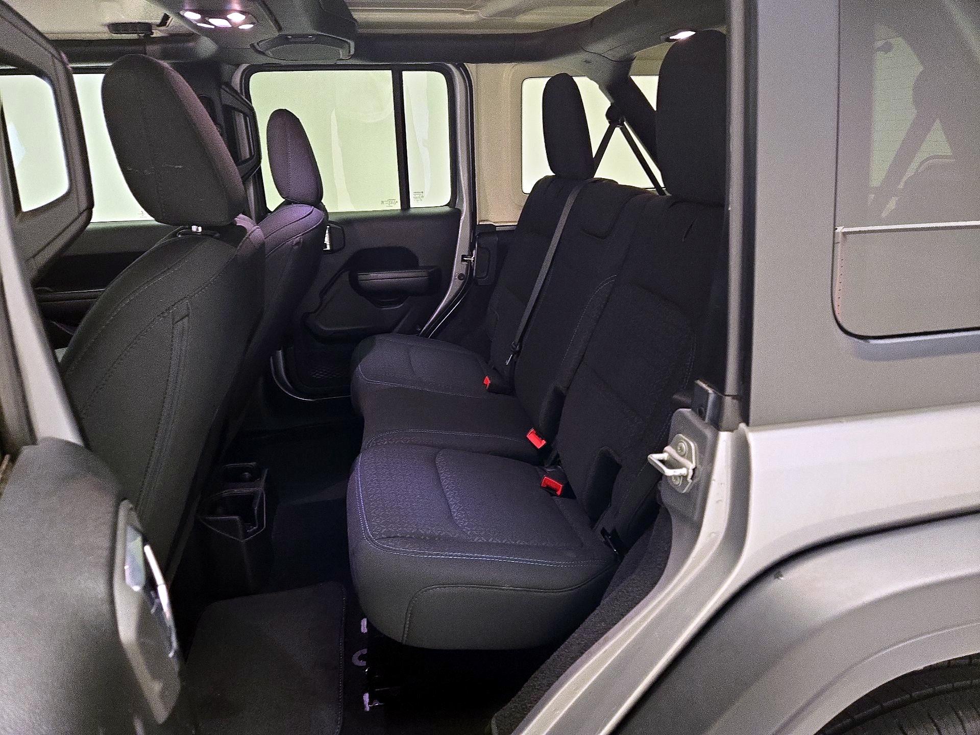 Thumbnail: 2021 Jeep Wrangler - 20