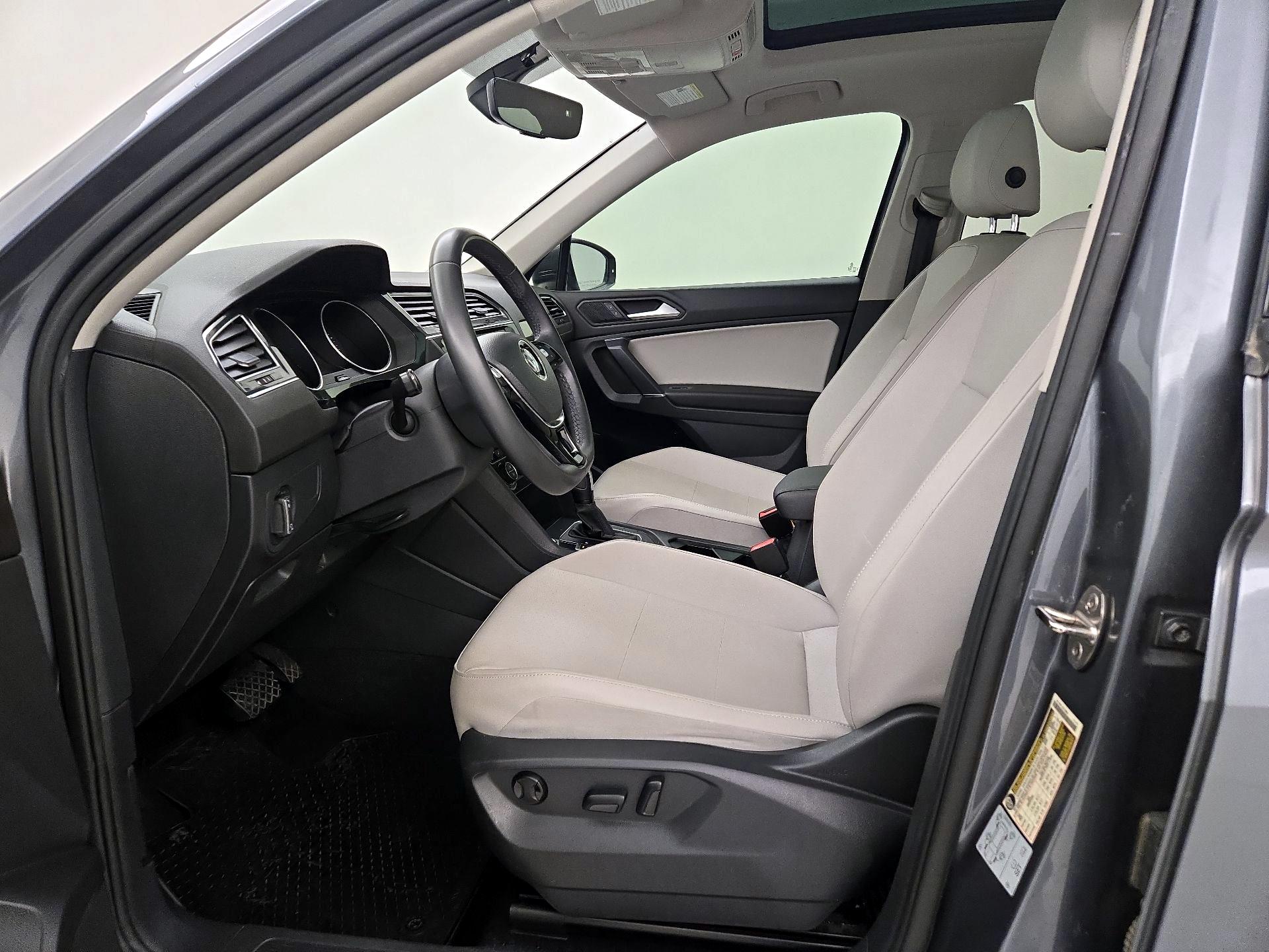 Thumbnail: 2020 Volkswagen Tiguan - 11