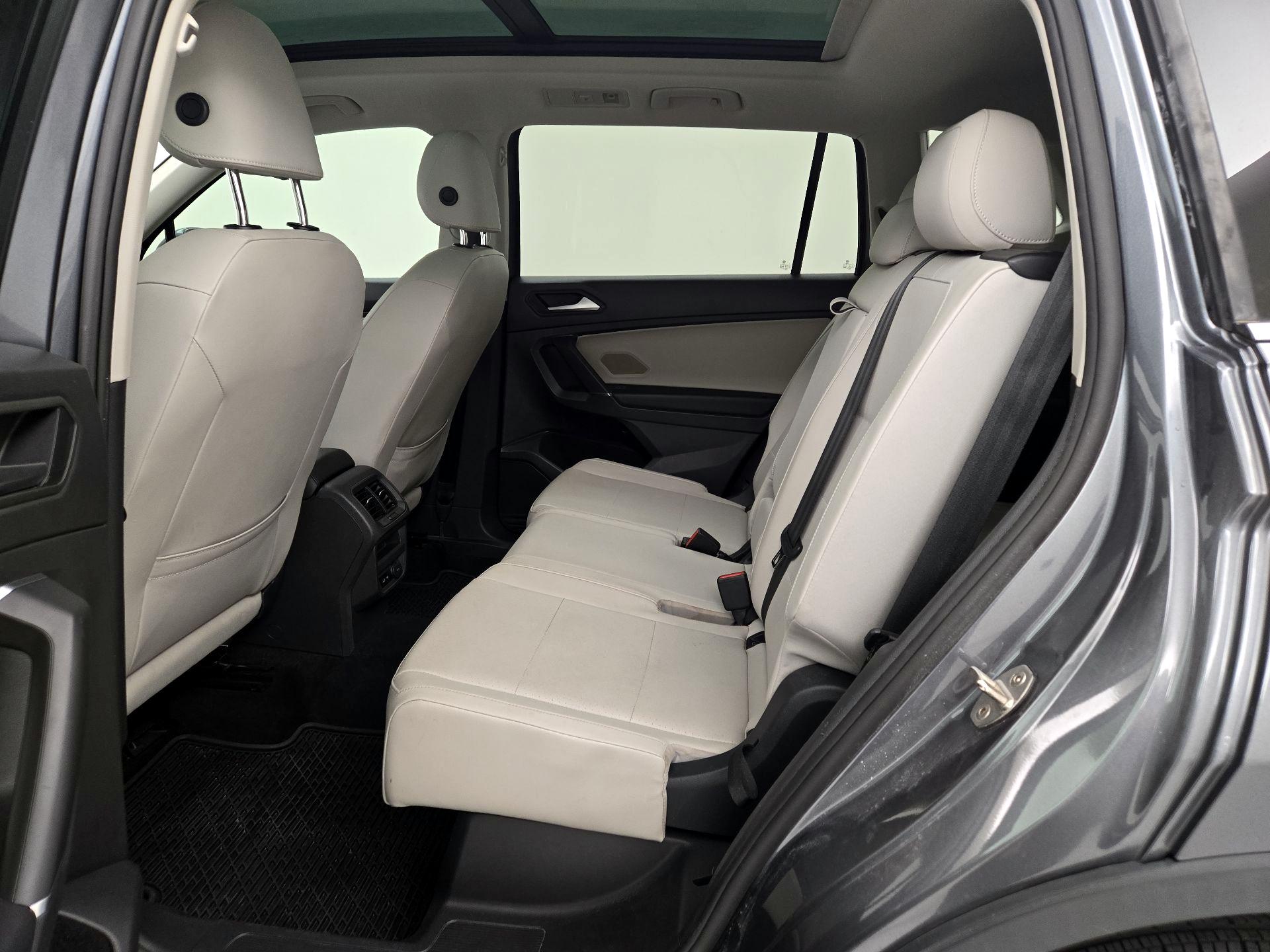 Thumbnail: 2020 Volkswagen Tiguan - 20