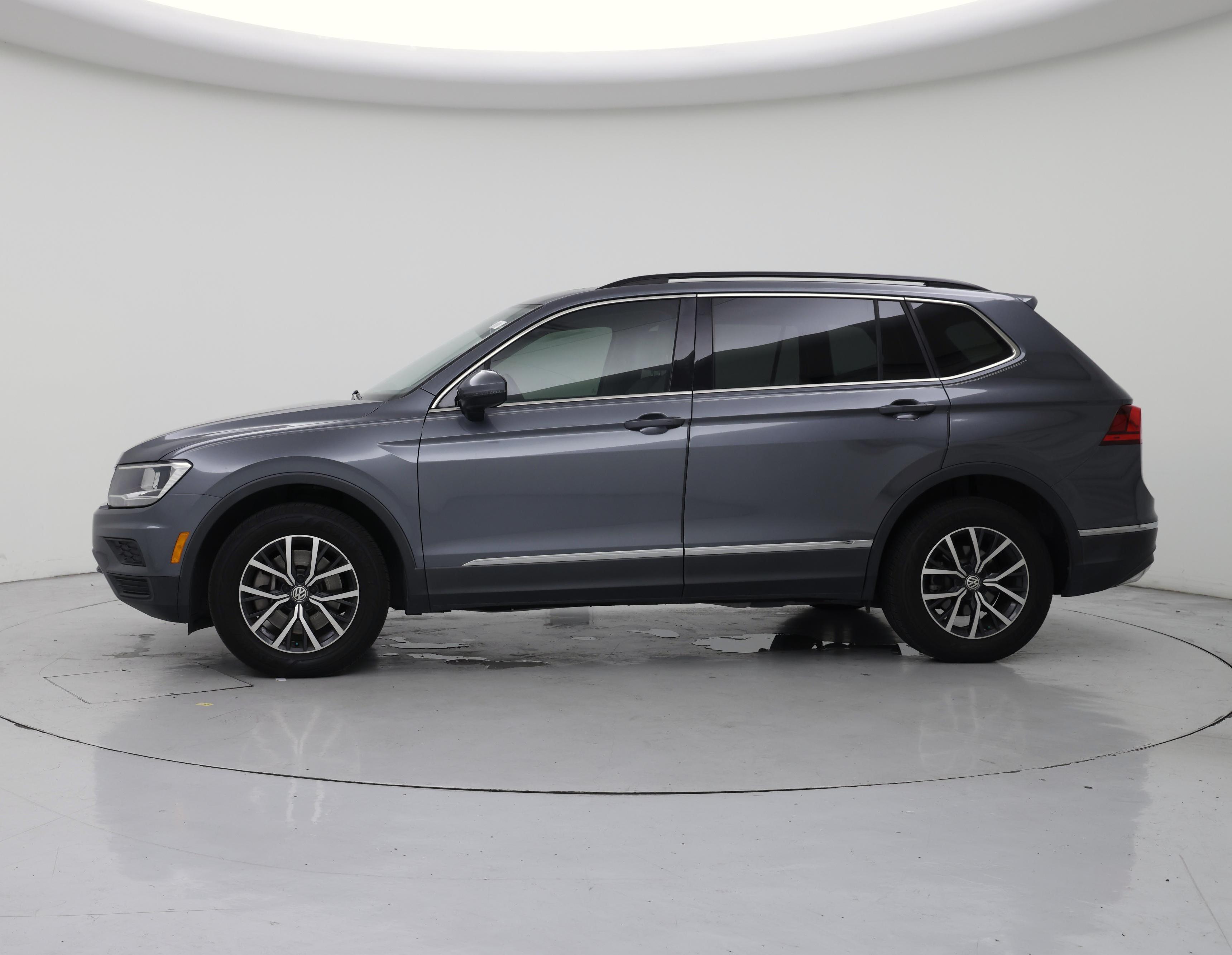 Thumbnail: 2020 Volkswagen Tiguan - 3