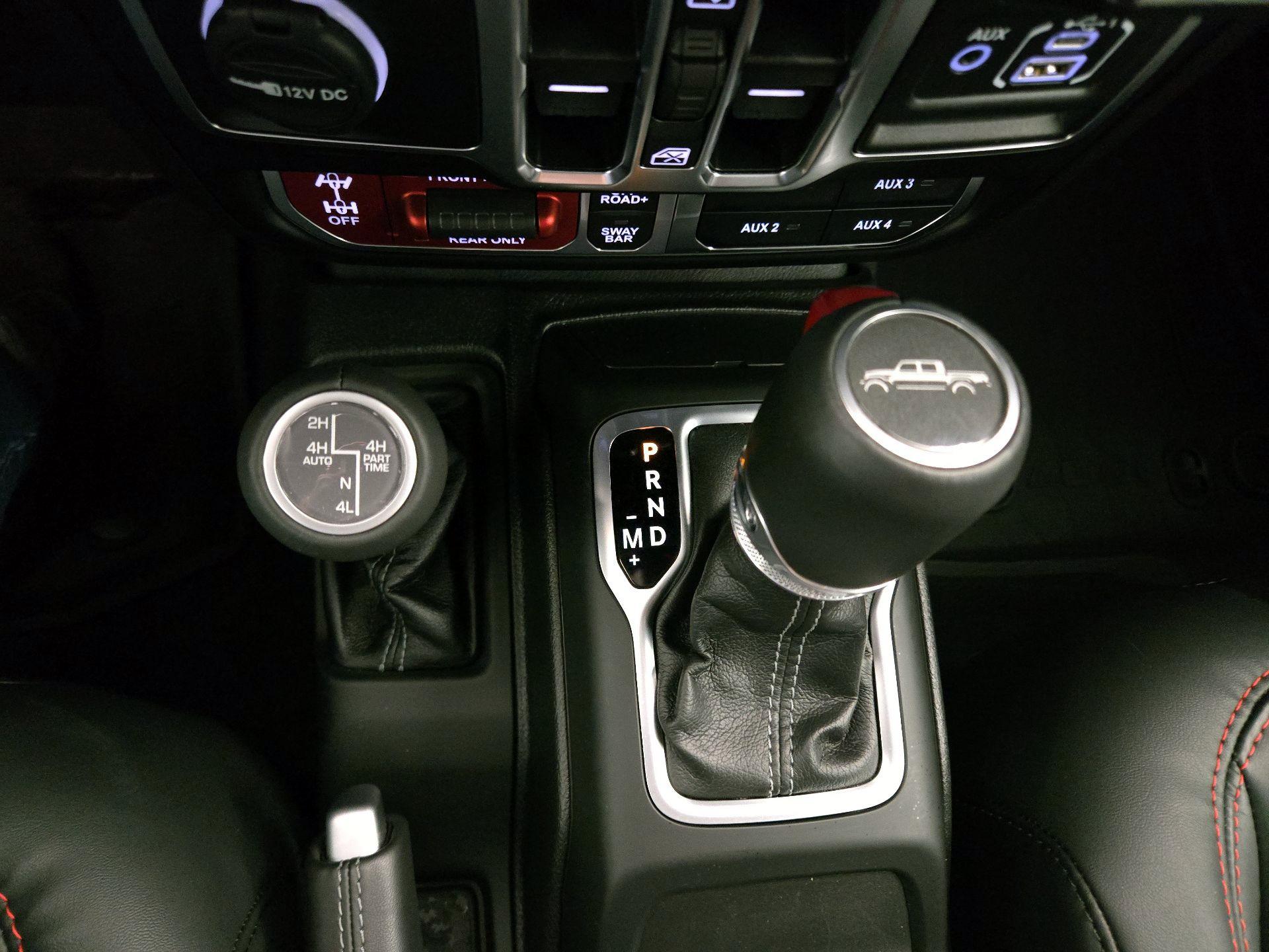 Thumbnail: 2025 Jeep Gladiator - 18