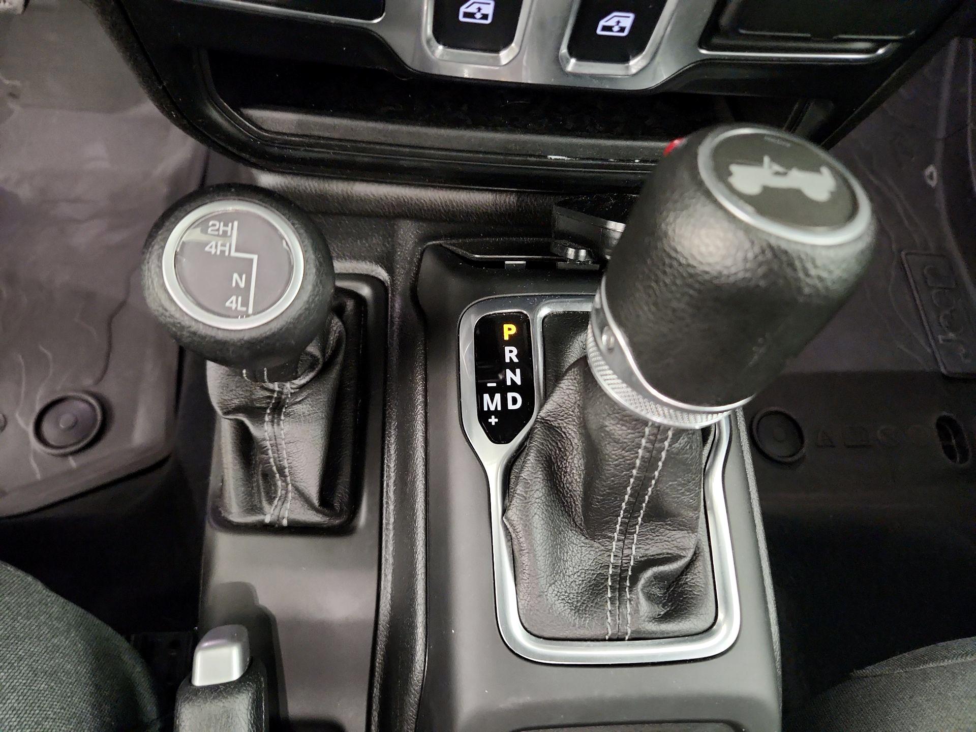 Thumbnail: 2024 Jeep Wrangler - 15
