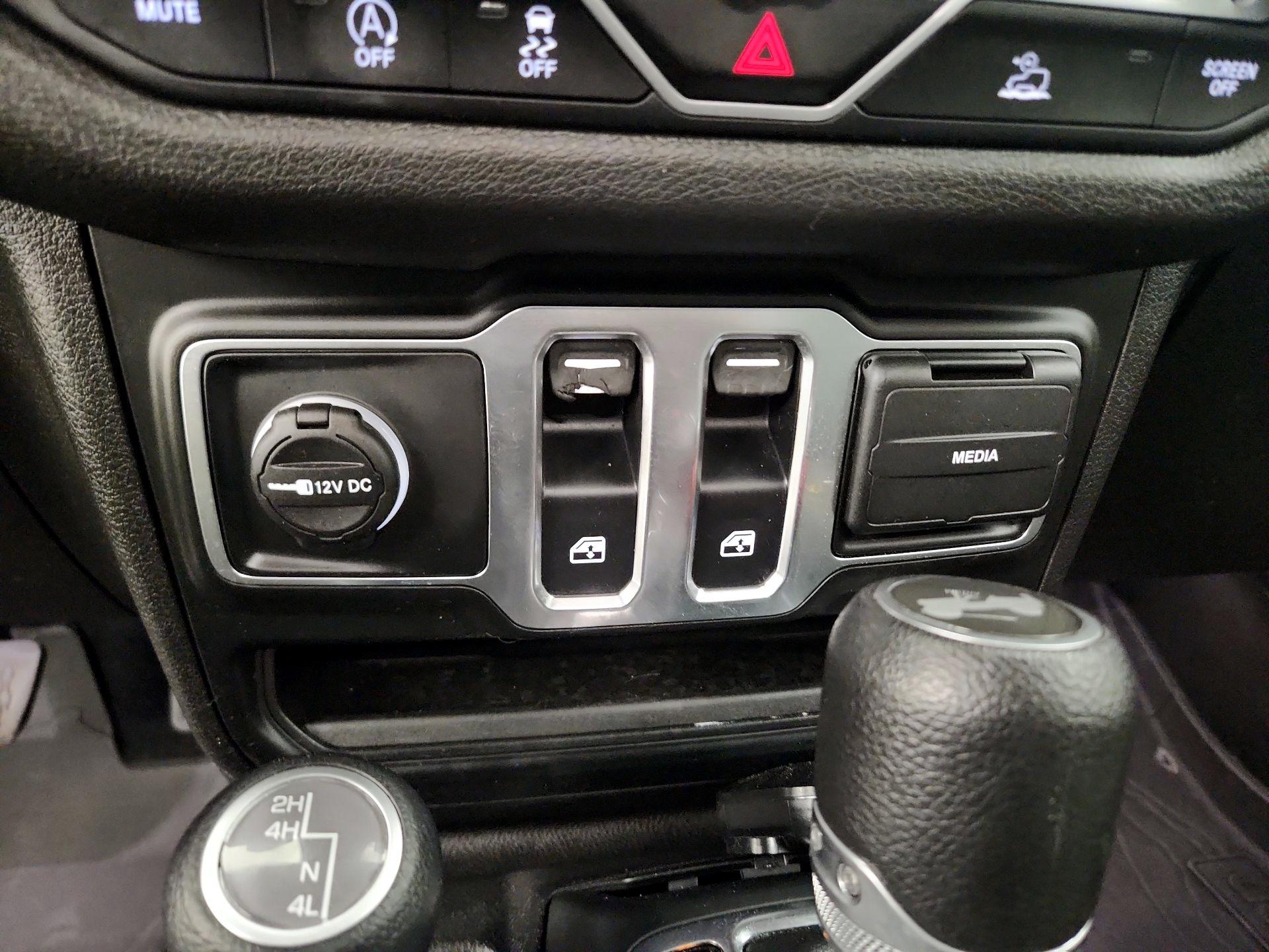 Thumbnail: 2024 Jeep Wrangler - 16