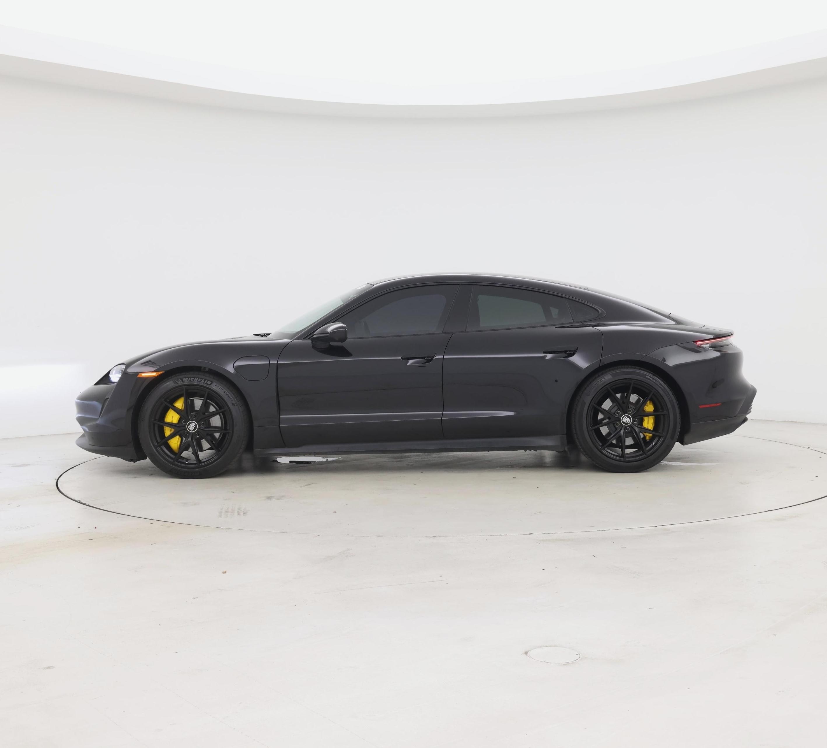 Thumbnail: 2022 Porsche Taycan - 3