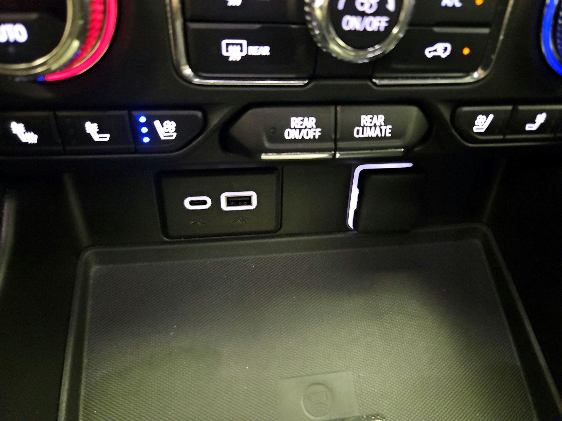 Thumbnail: 2024 GMC Yukon - 19