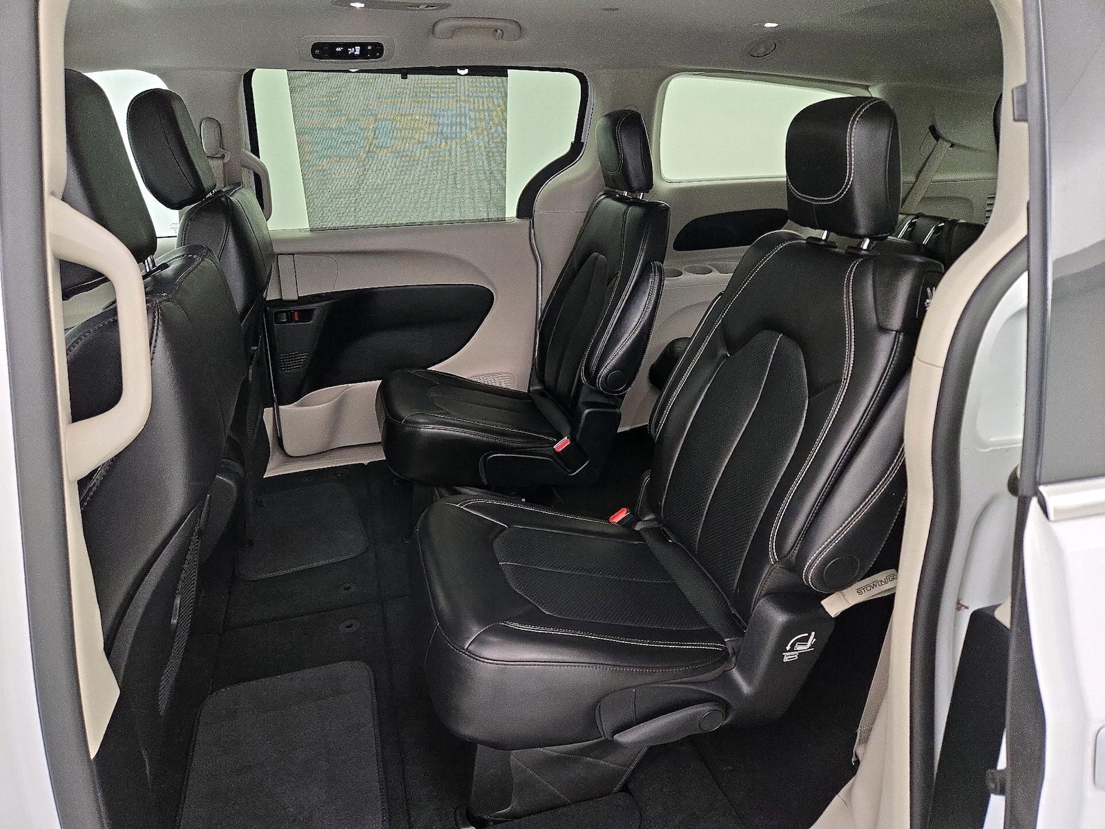 2024 Chrysler Pacifica Touring L - Photo 20