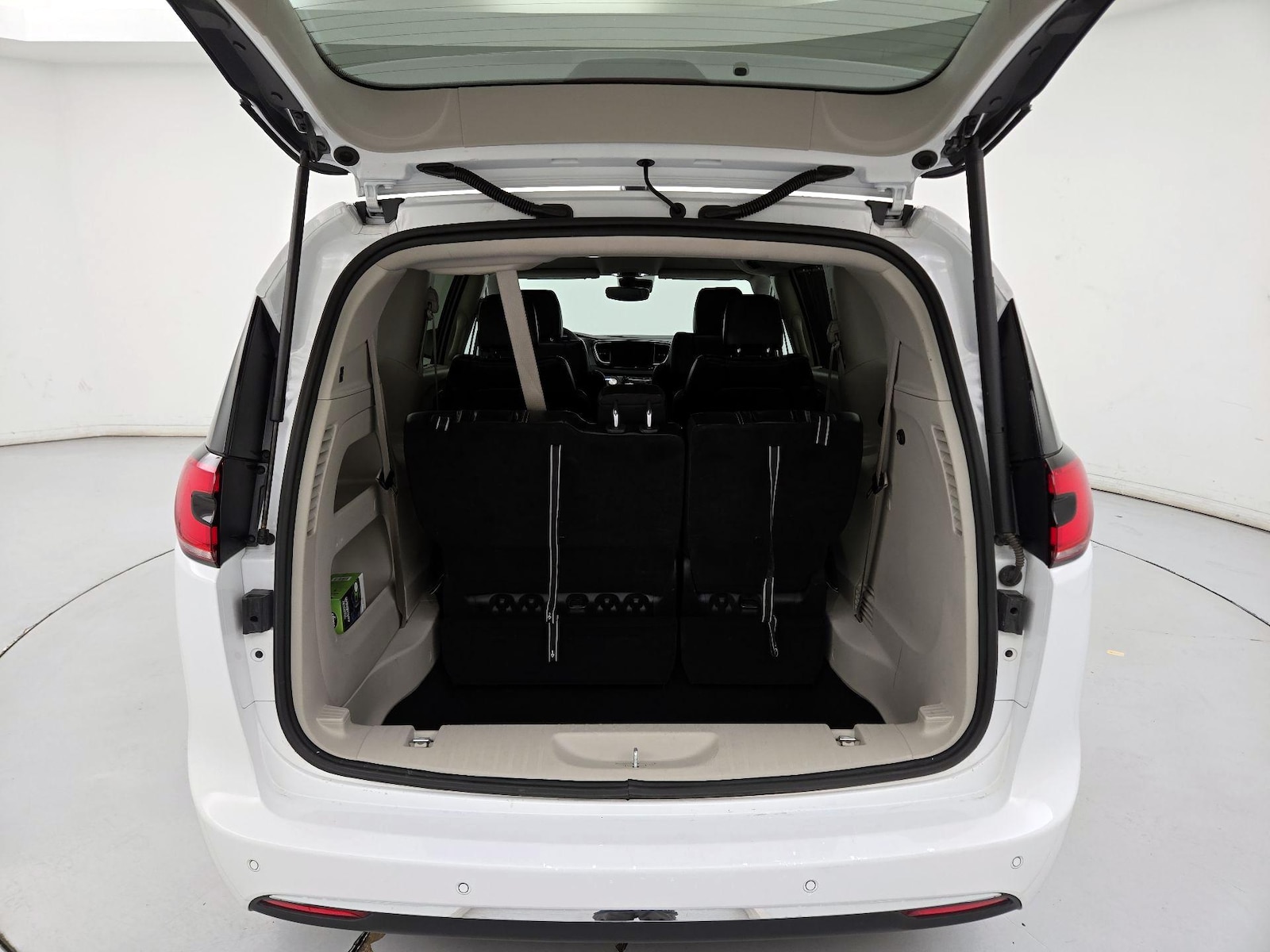 2024 Chrysler Pacifica Touring L - Photo 22
