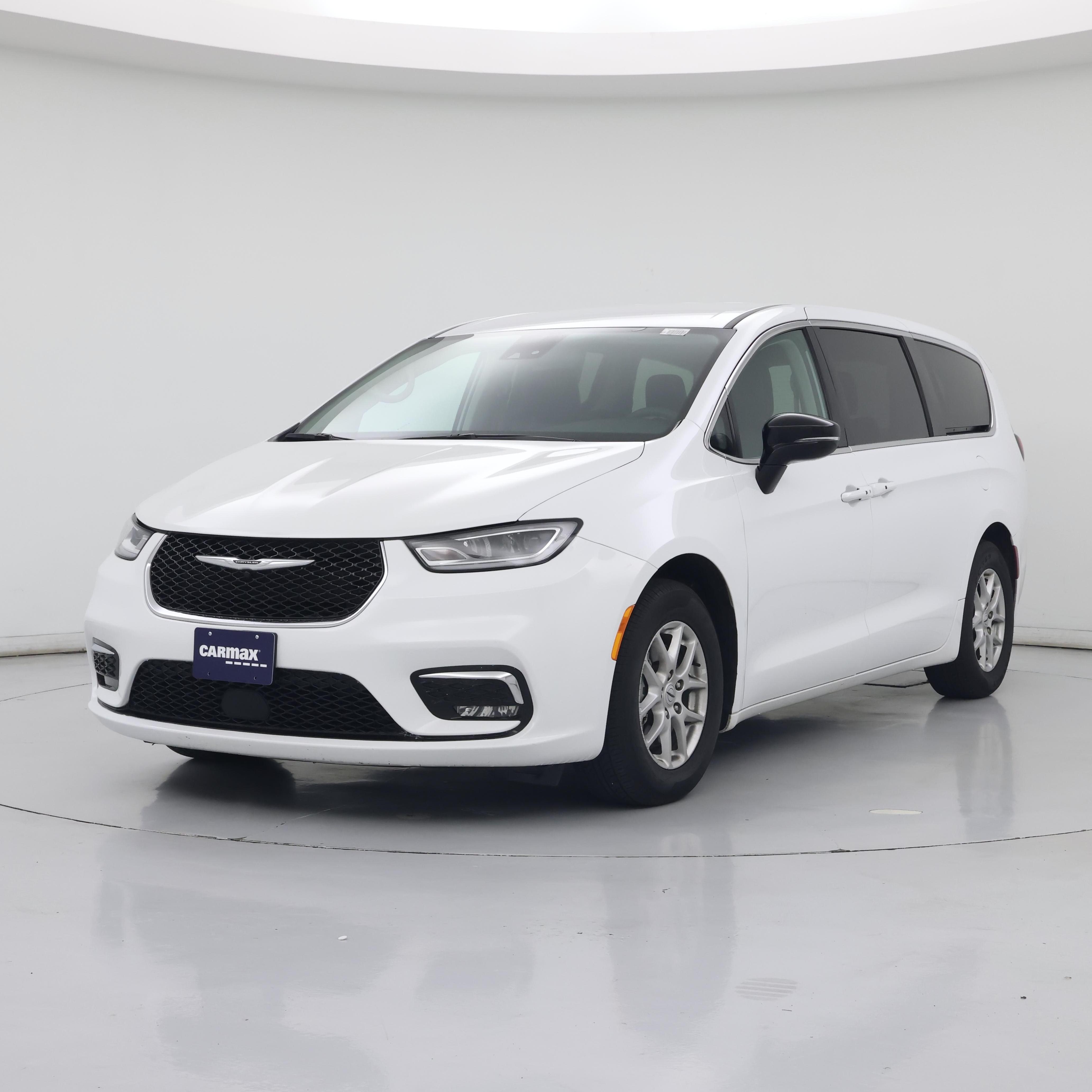Thumbnail: 2024 Chrysler Pacifica - 4