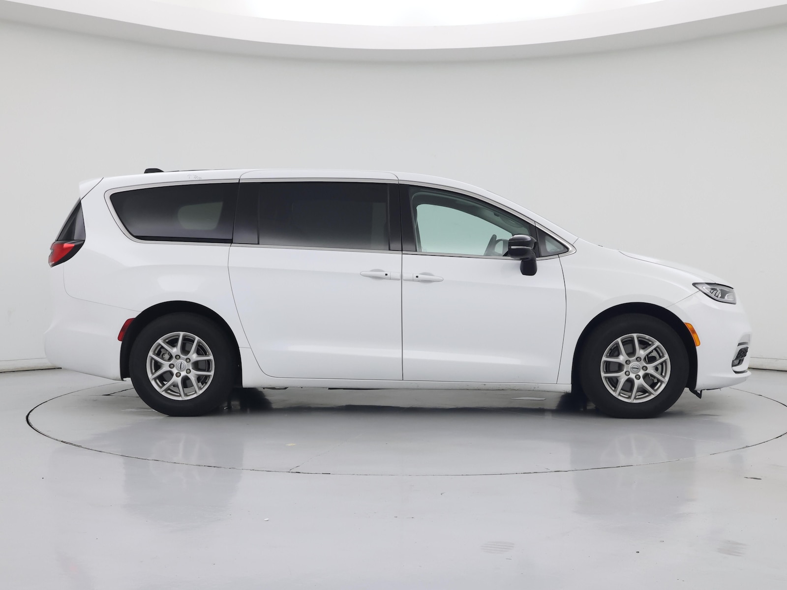 2024 Chrysler Pacifica Touring L - Photo 8
