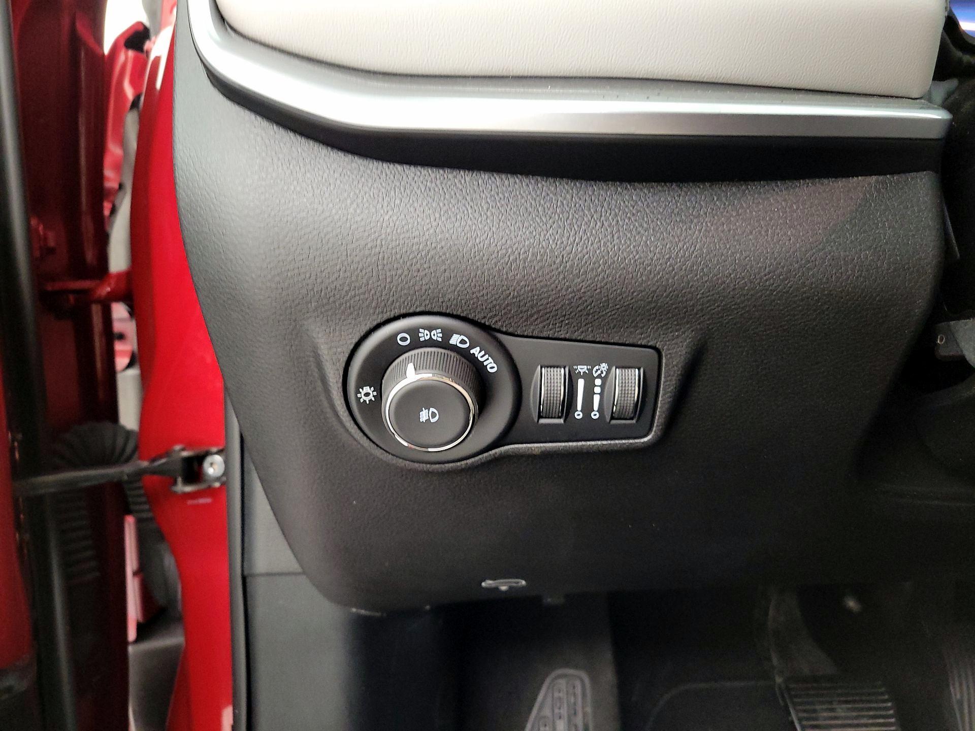 Thumbnail: 2025 Jeep Compass - 13