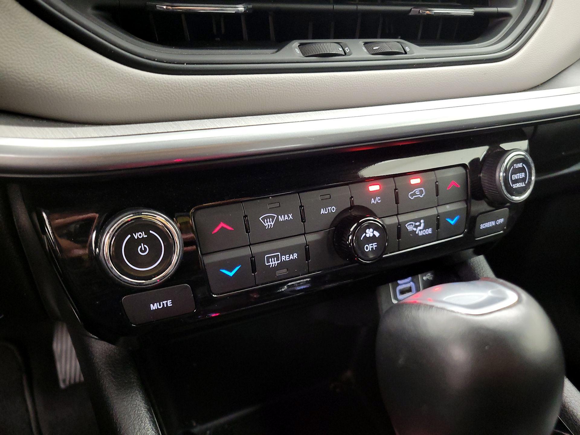 Thumbnail: 2025 Jeep Compass - 16