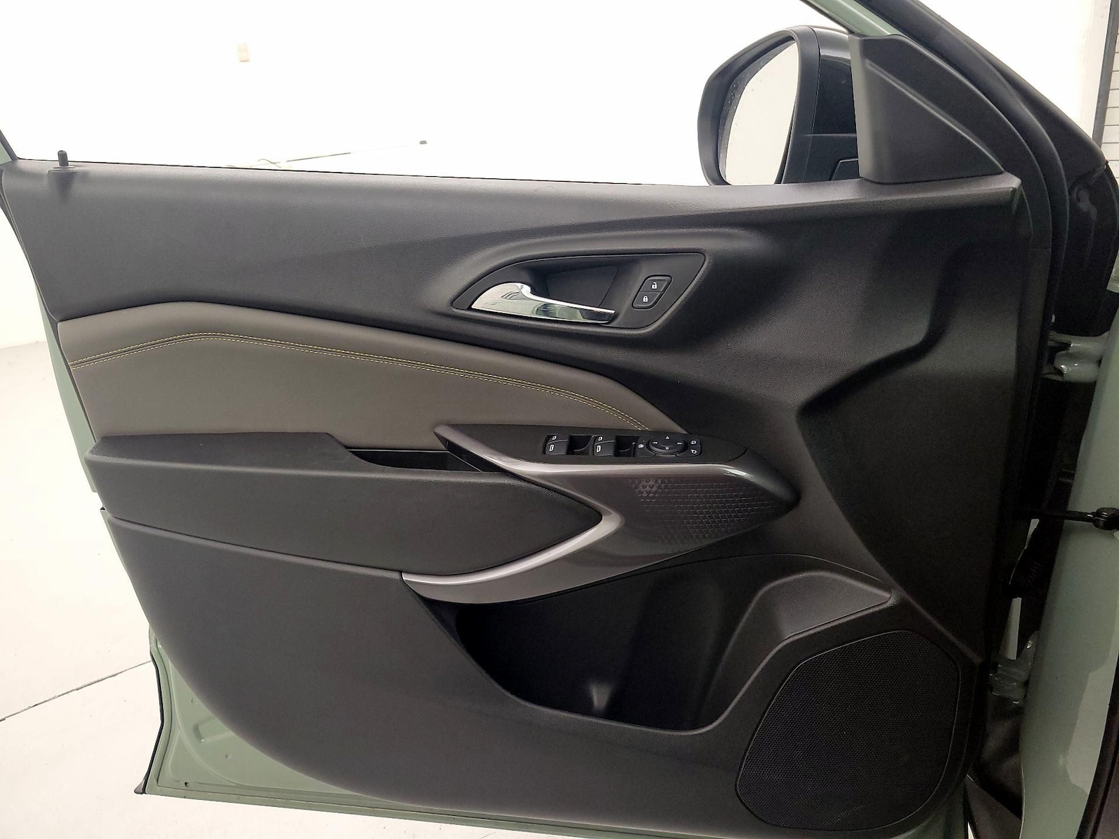 2025 Chevrolet Trax Activ - Photo 13