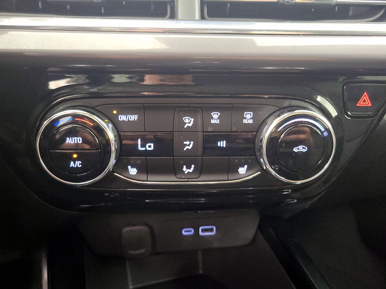 2025 Chevrolet Trax Activ - Photo 17