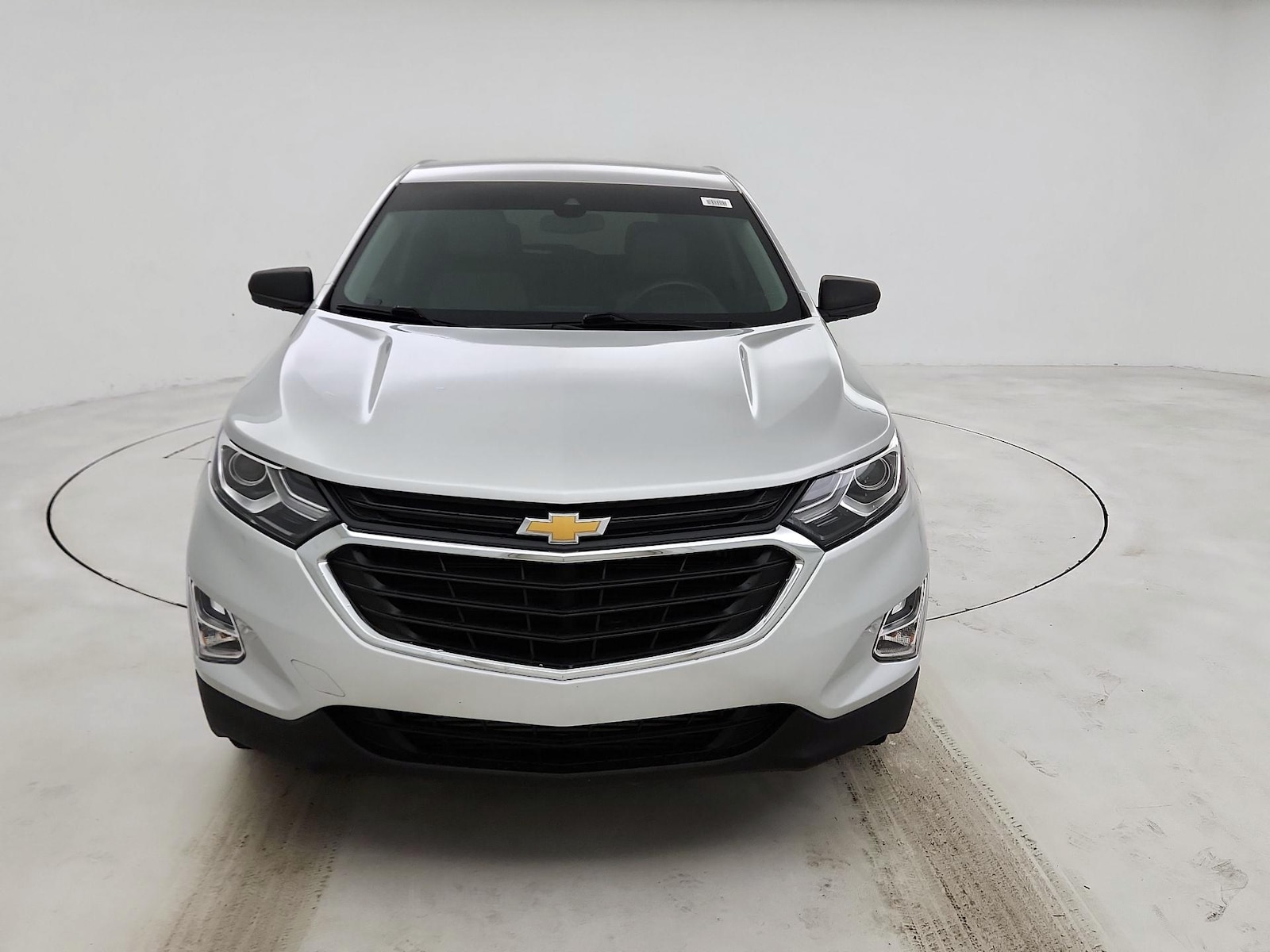 2020 Chevrolet Equinox LS - Photo 2