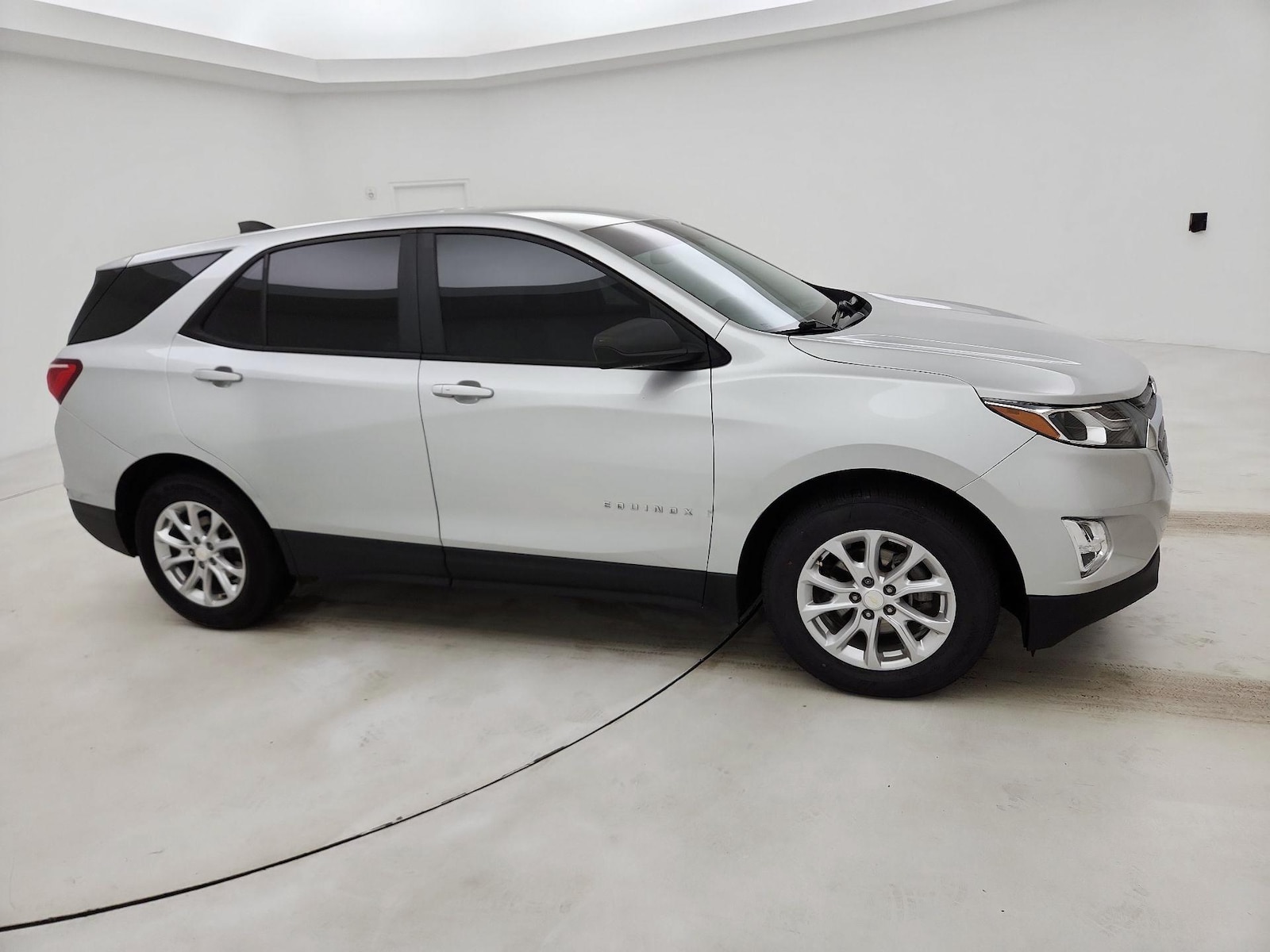 2020 Chevrolet Equinox LS - Photo 4