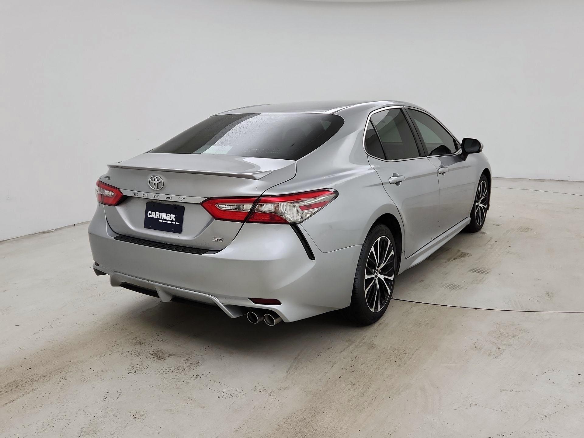 Thumbnail: 2018 Toyota Camry - 5