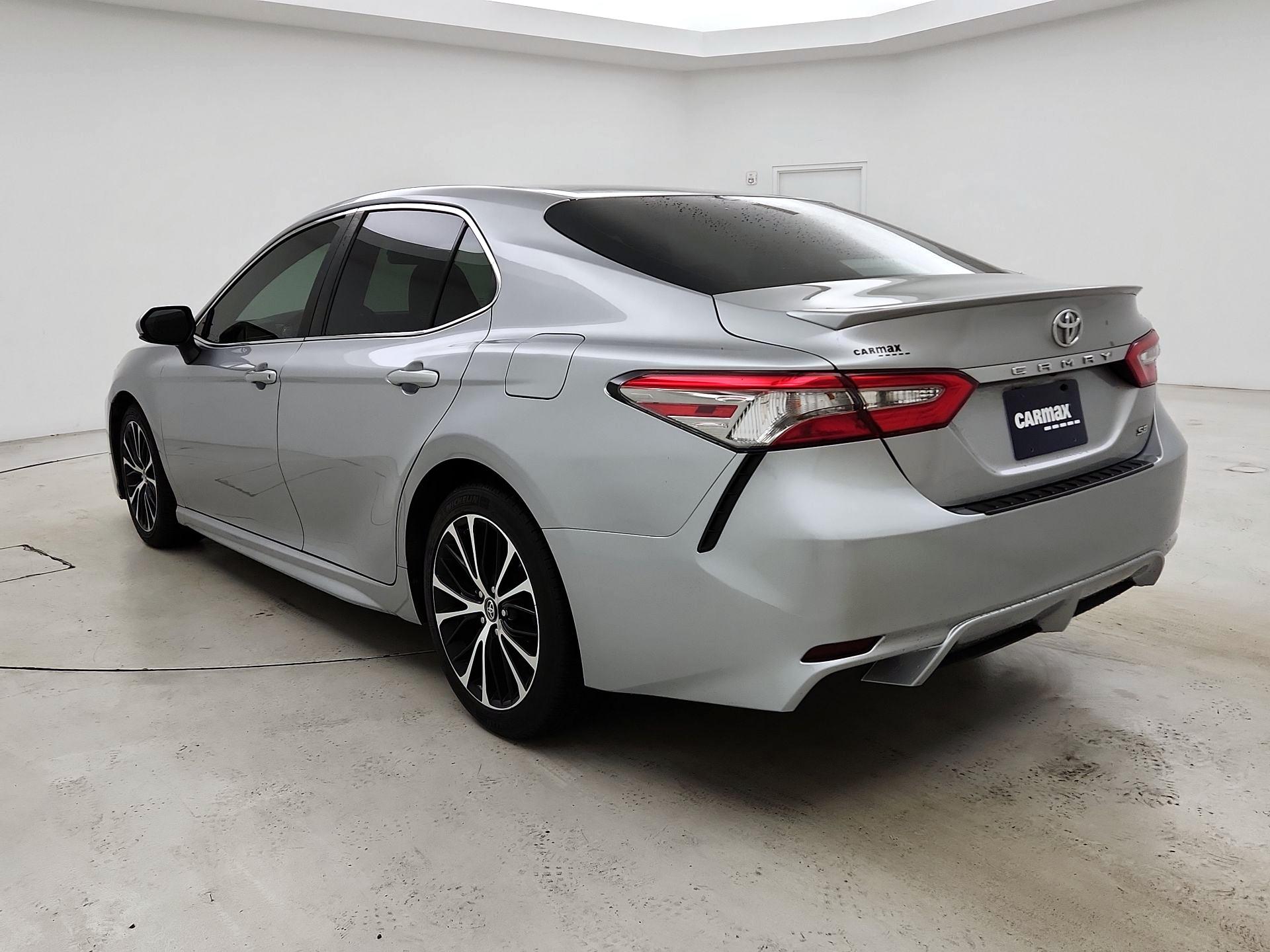 Thumbnail: 2018 Toyota Camry - 7