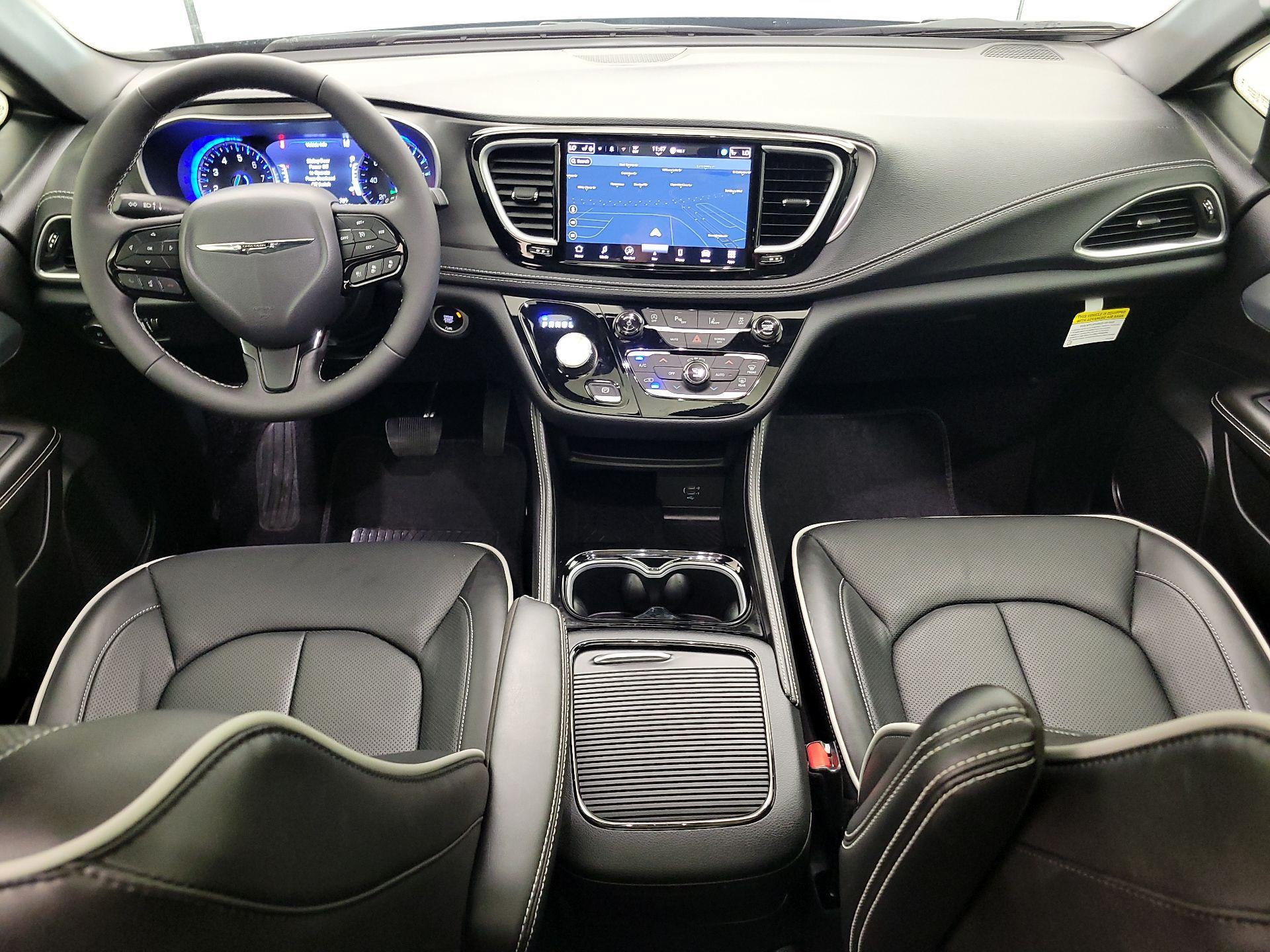 Thumbnail: 2026 Chrysler Pacifica - 9