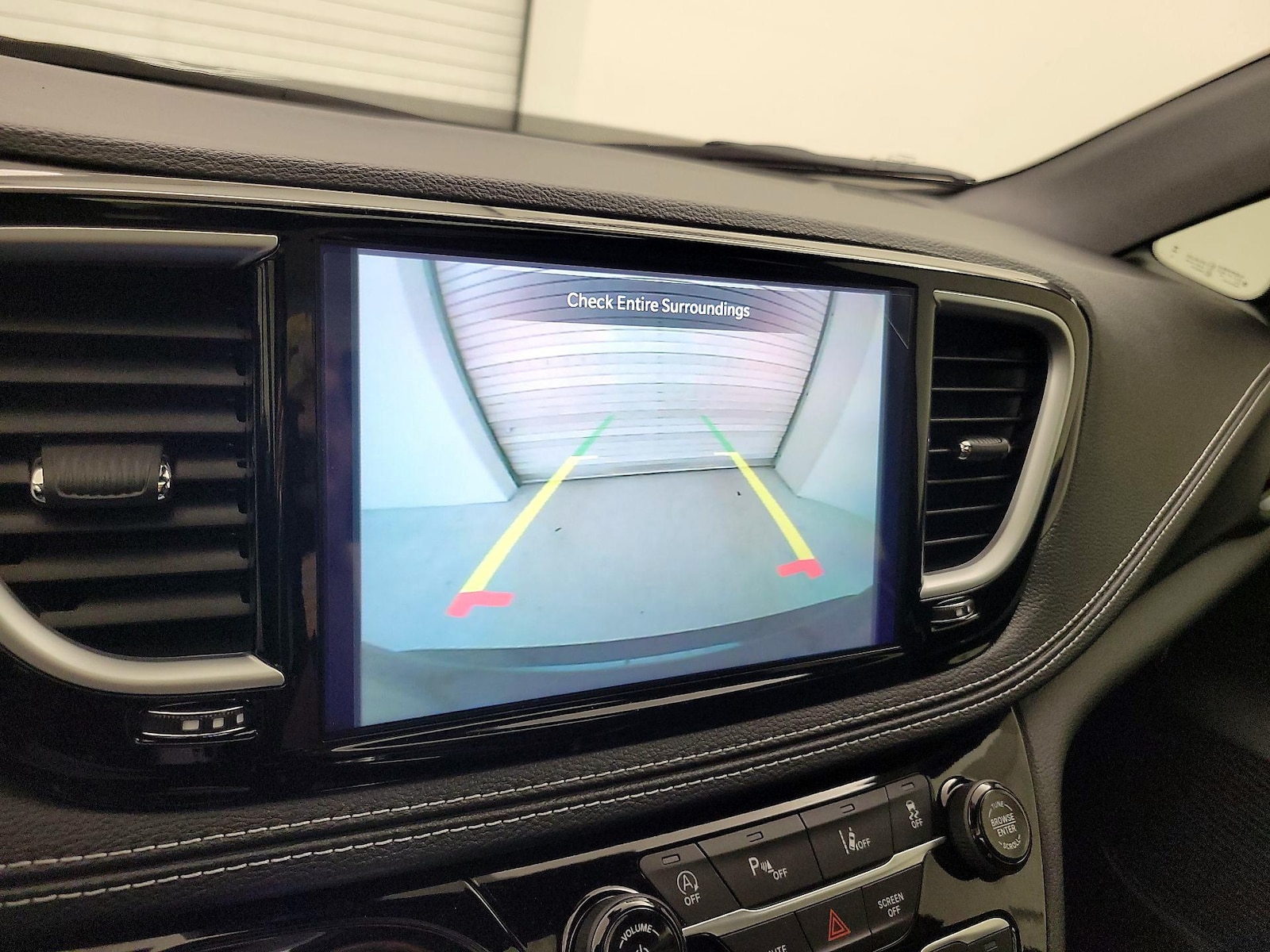 2026 Chrysler Pacifica Limited - Photo 16