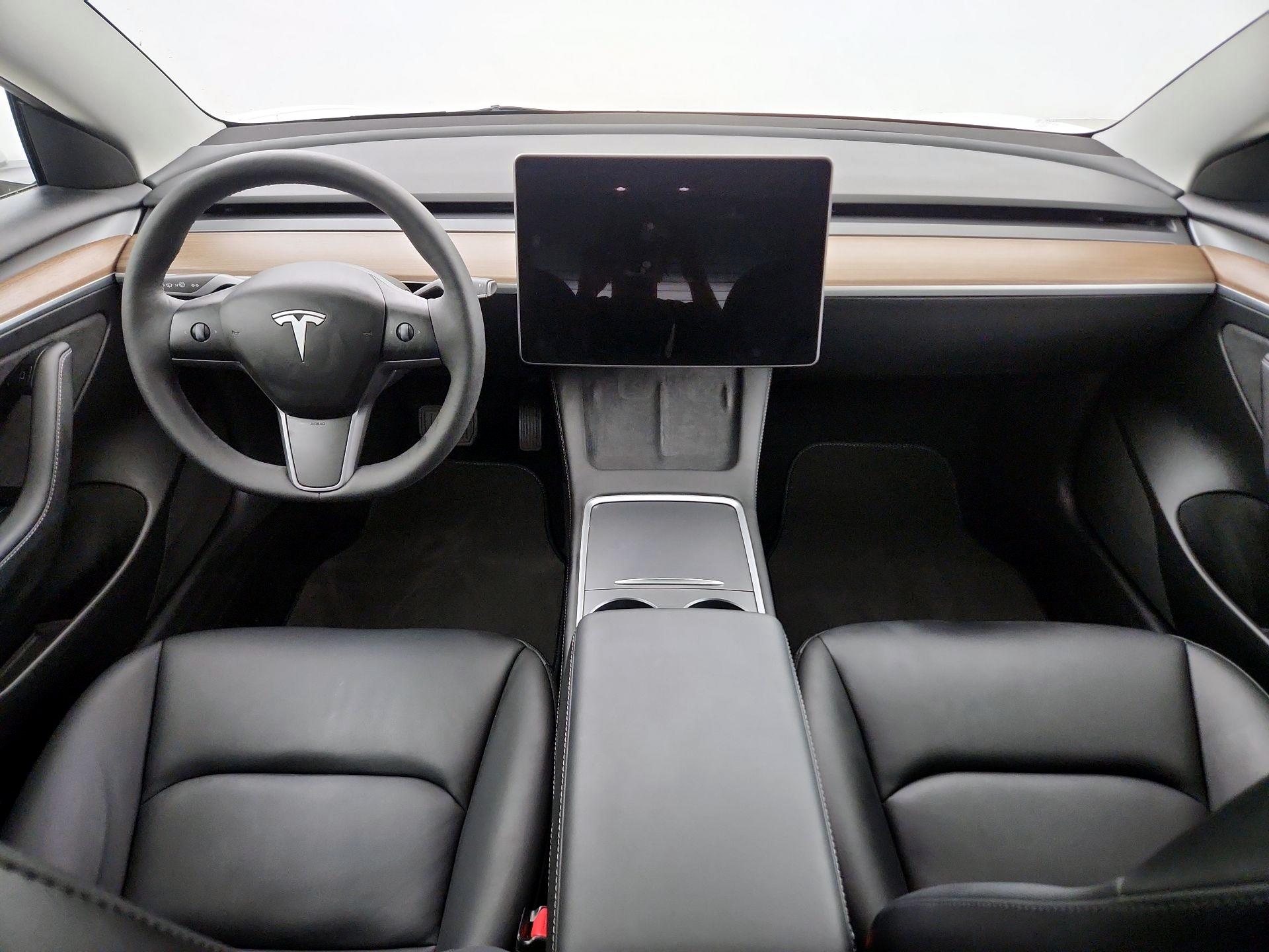 Thumbnail: 2023 Tesla Model 3 - 8