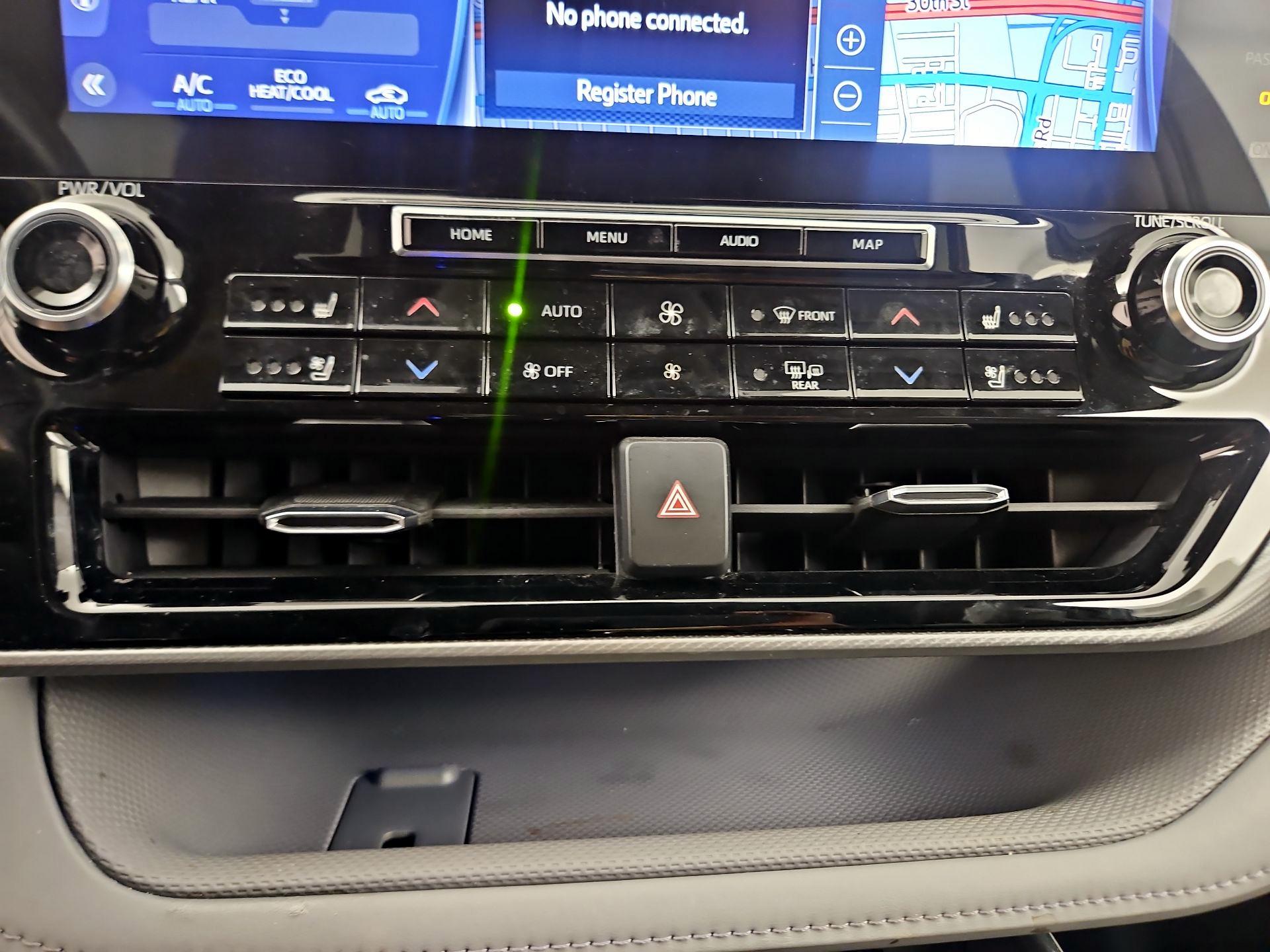 Thumbnail: 2021 Toyota Highlander - 17