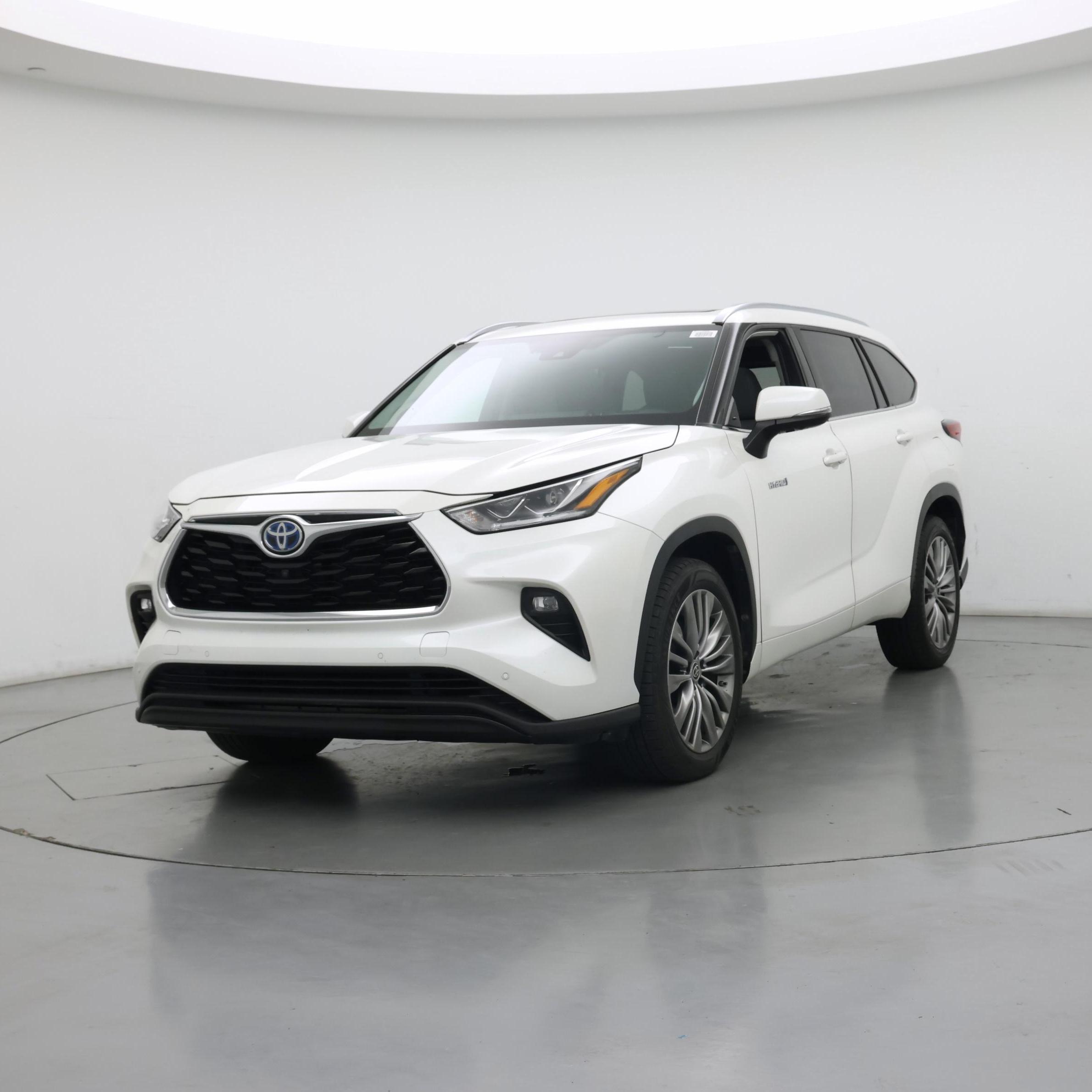 Thumbnail: 2021 Toyota Highlander - 4