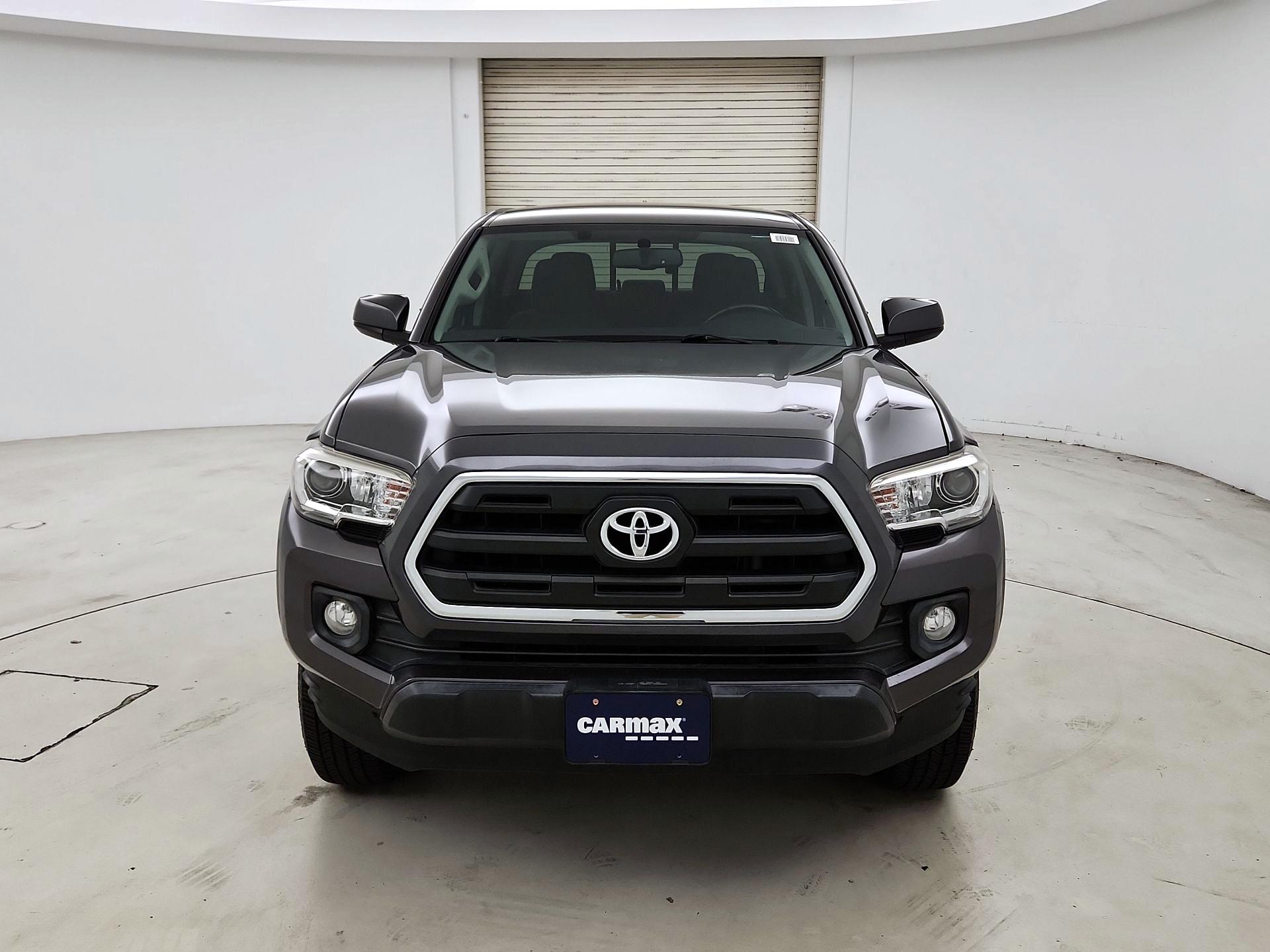 Thumbnail: 2017 Toyota Tacoma - 2