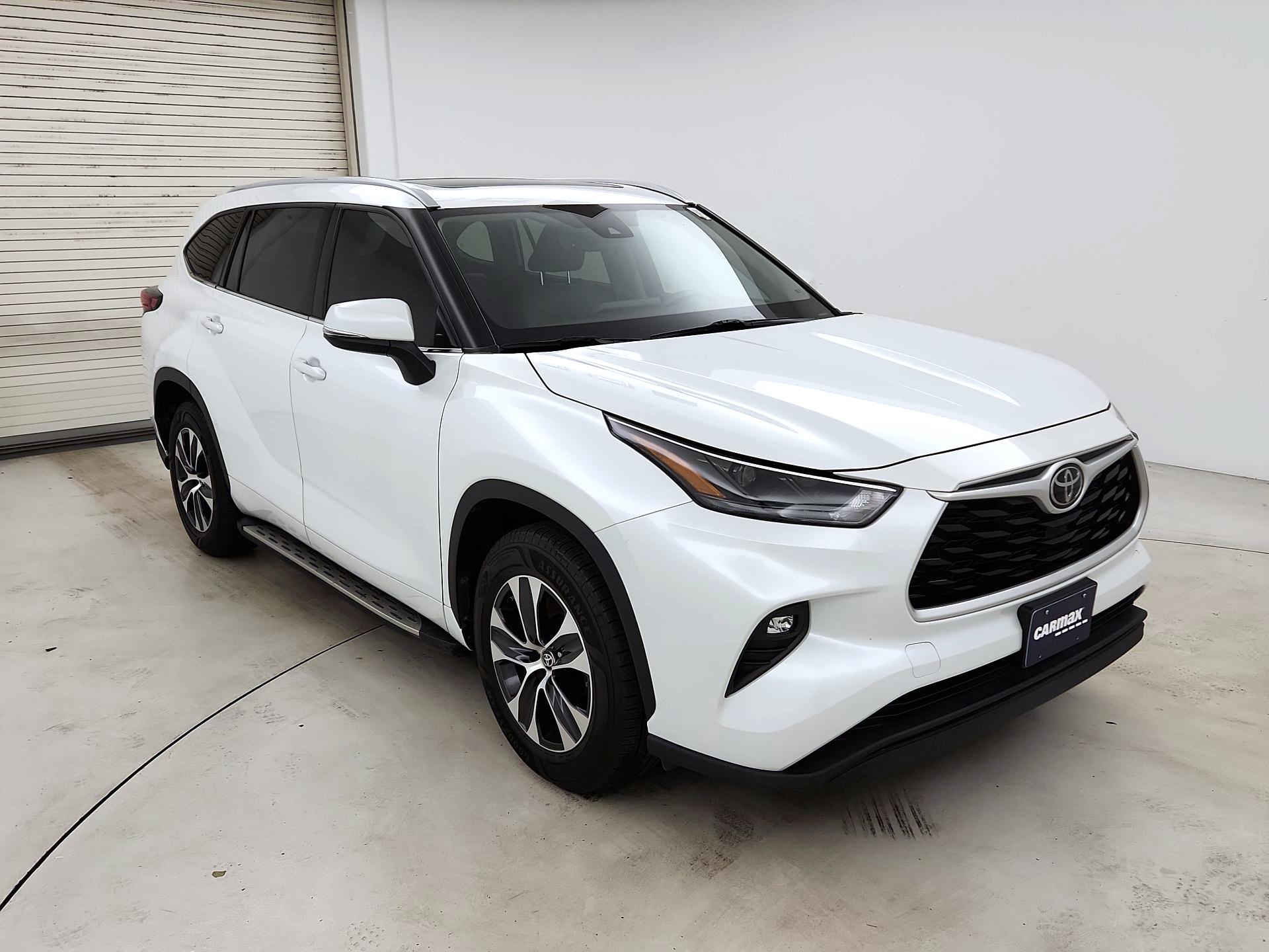 Thumbnail: 2022 Toyota Highlander - 1