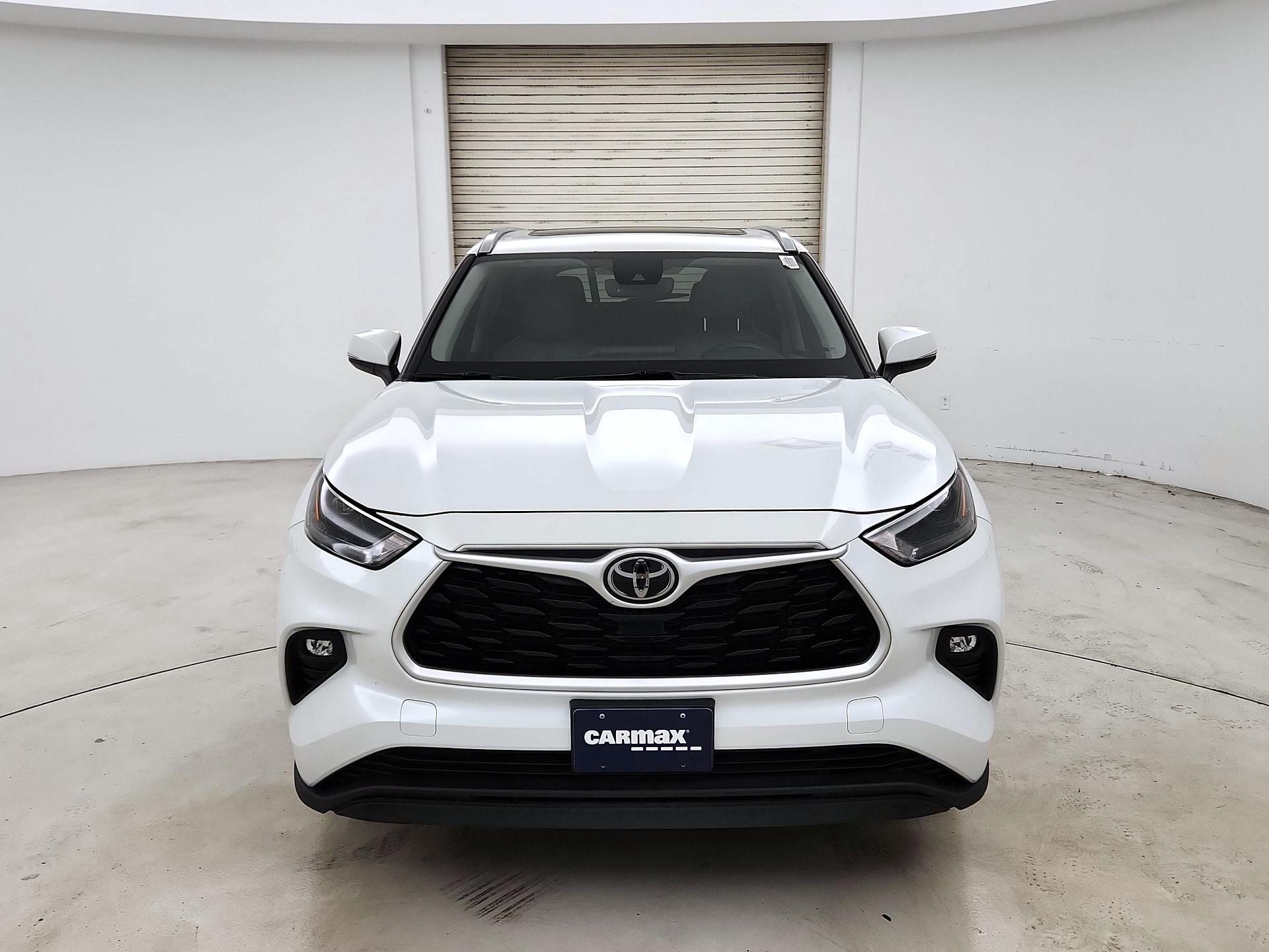 Thumbnail: 2022 Toyota Highlander - 2