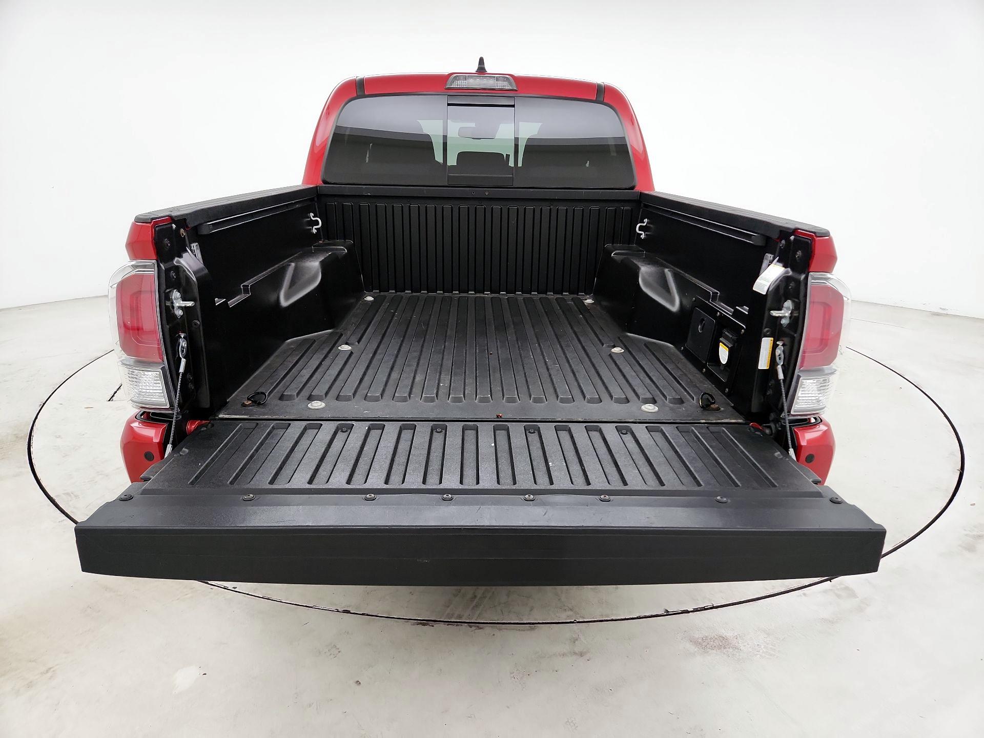 Thumbnail: 2021 Toyota Tacoma - 20