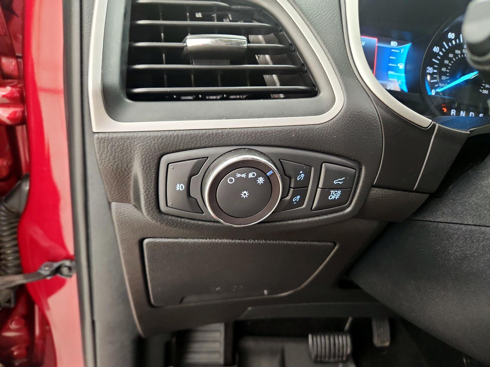 Thumbnail: 2019 Ford Edge - 13