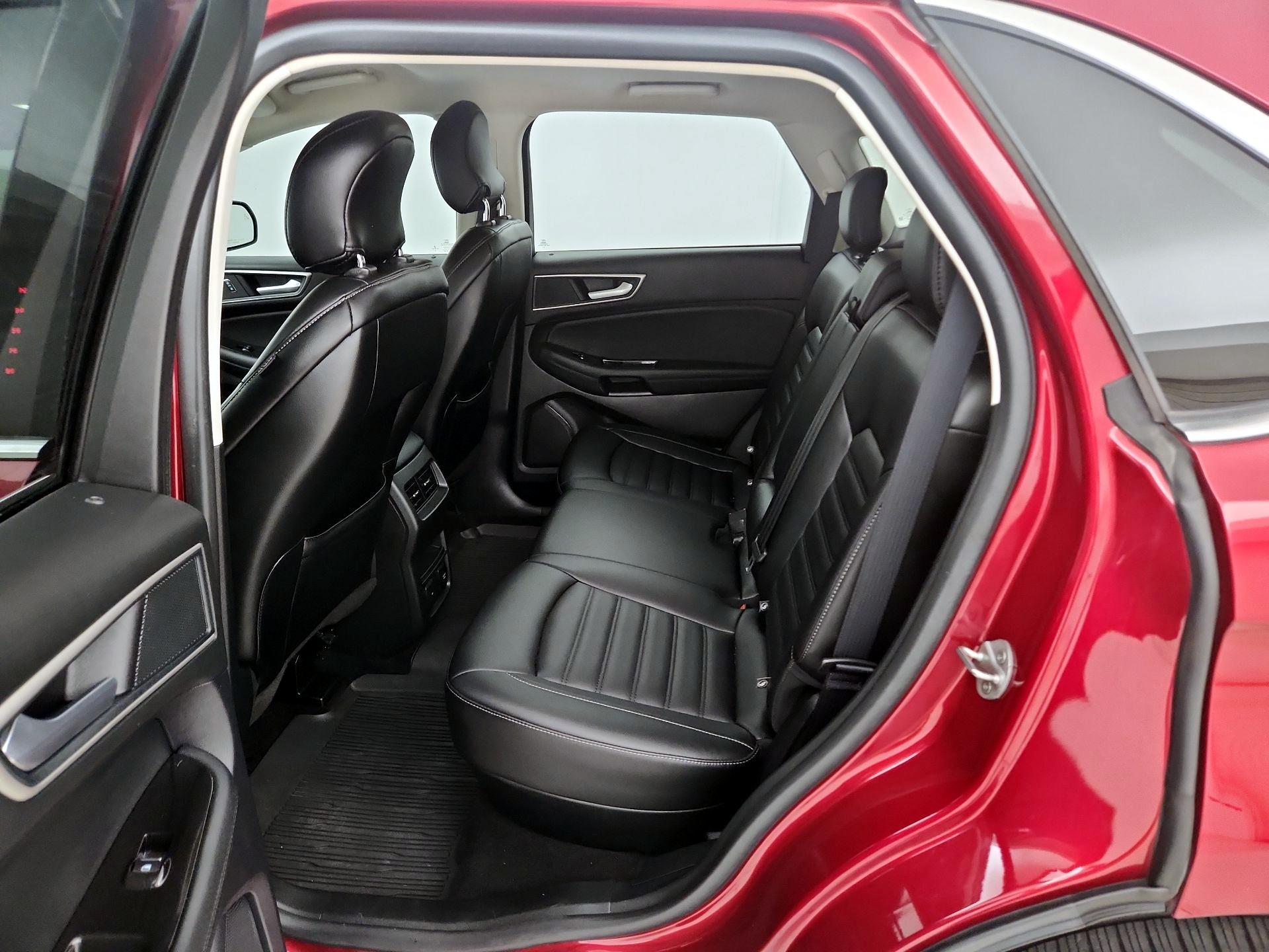 Thumbnail: 2019 Ford Edge - 19