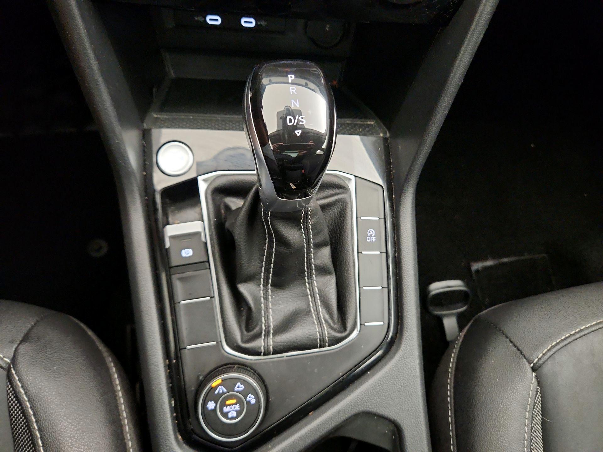 Thumbnail: 2024 Volkswagen Taos - 15