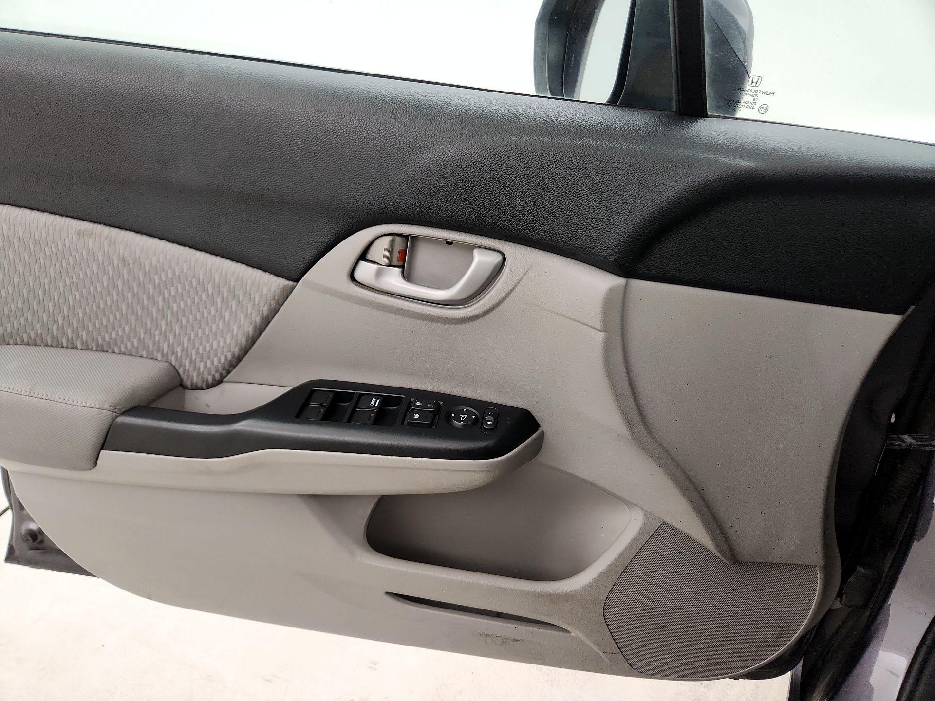 Thumbnail: 2014 Honda Civic - 10