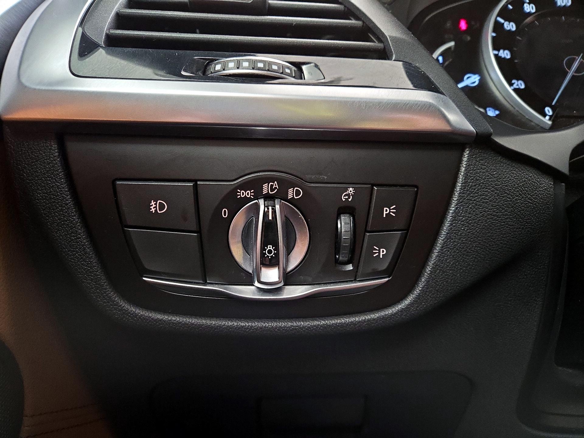 Thumbnail: 2019 BMW X3 - 13
