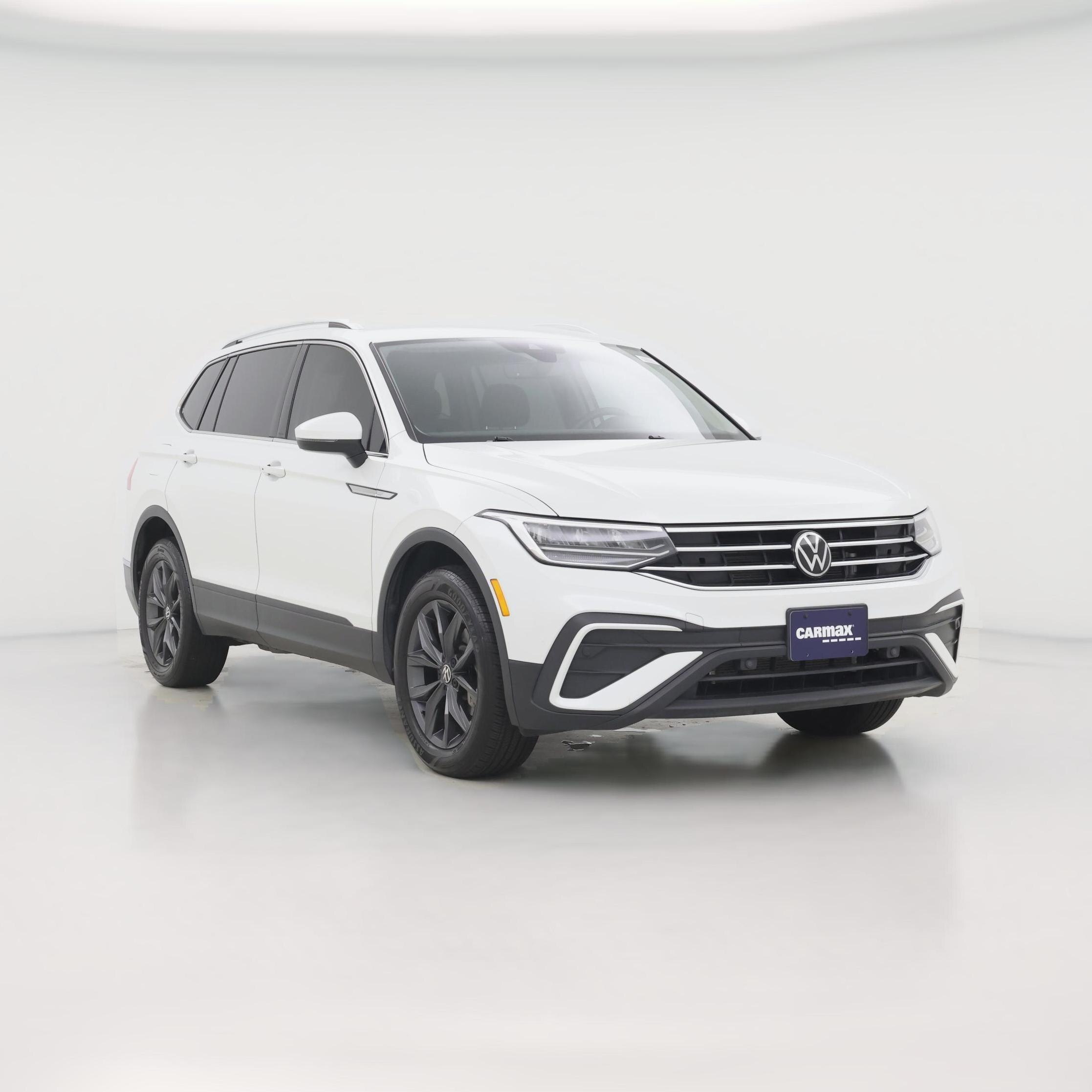 Thumbnail: 2023 Volkswagen Tiguan - 1