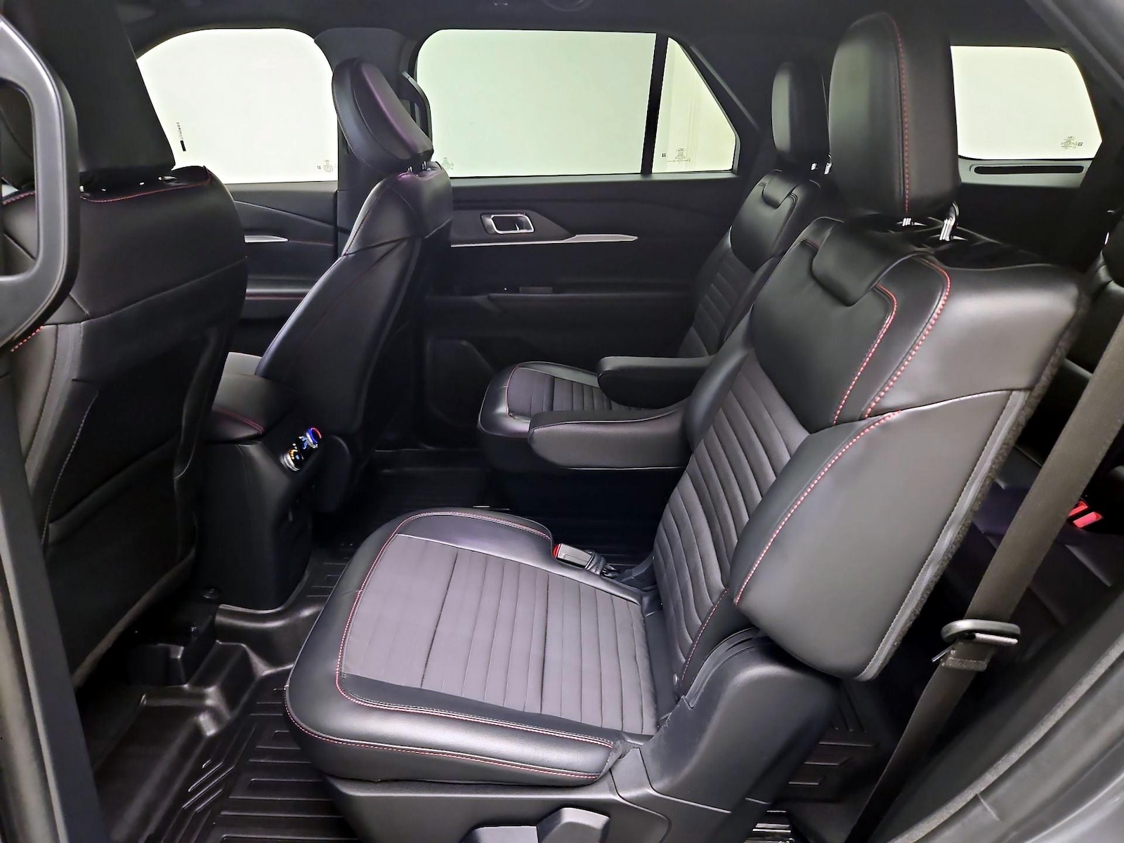2025 Ford Explorer ST-LINE - Photo 20