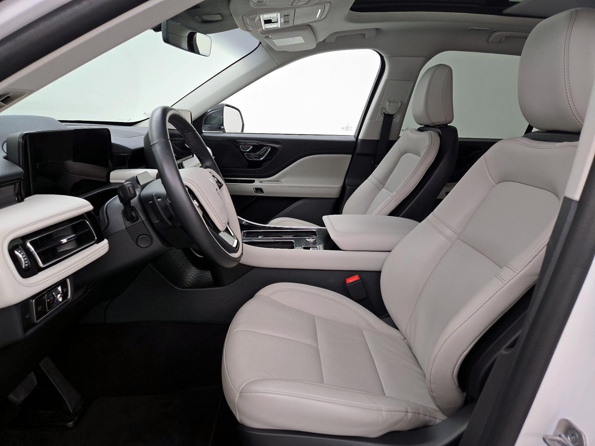 Thumbnail: 2025 Lincoln Aviator - 11