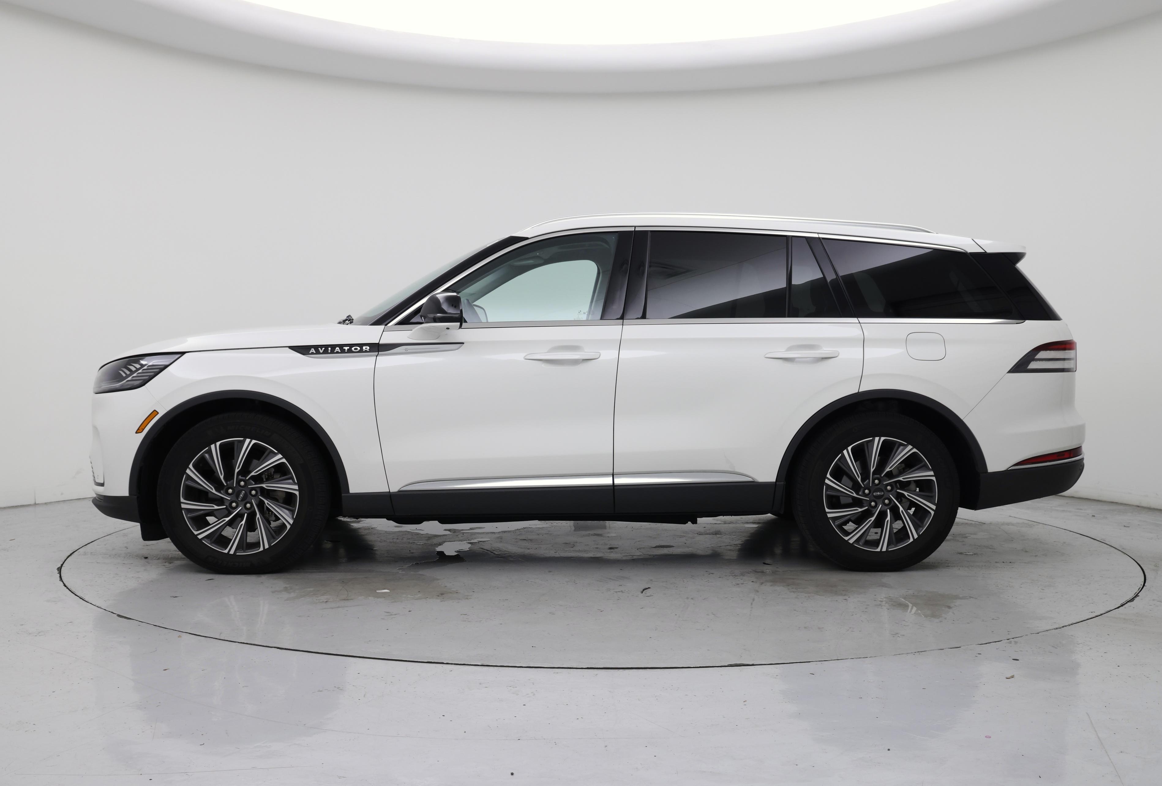 Thumbnail: 2025 Lincoln Aviator - 3
