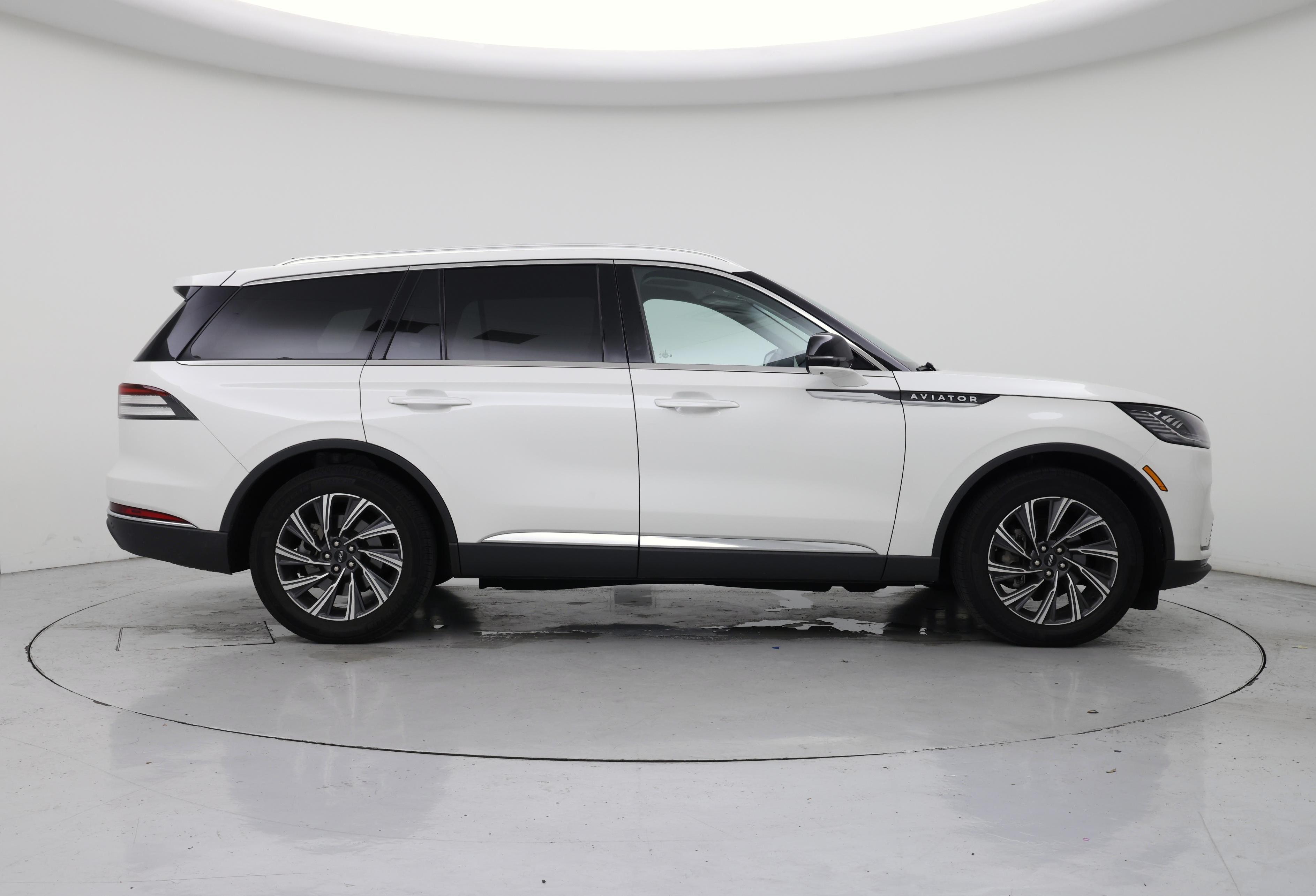 Thumbnail: 2025 Lincoln Aviator - 7